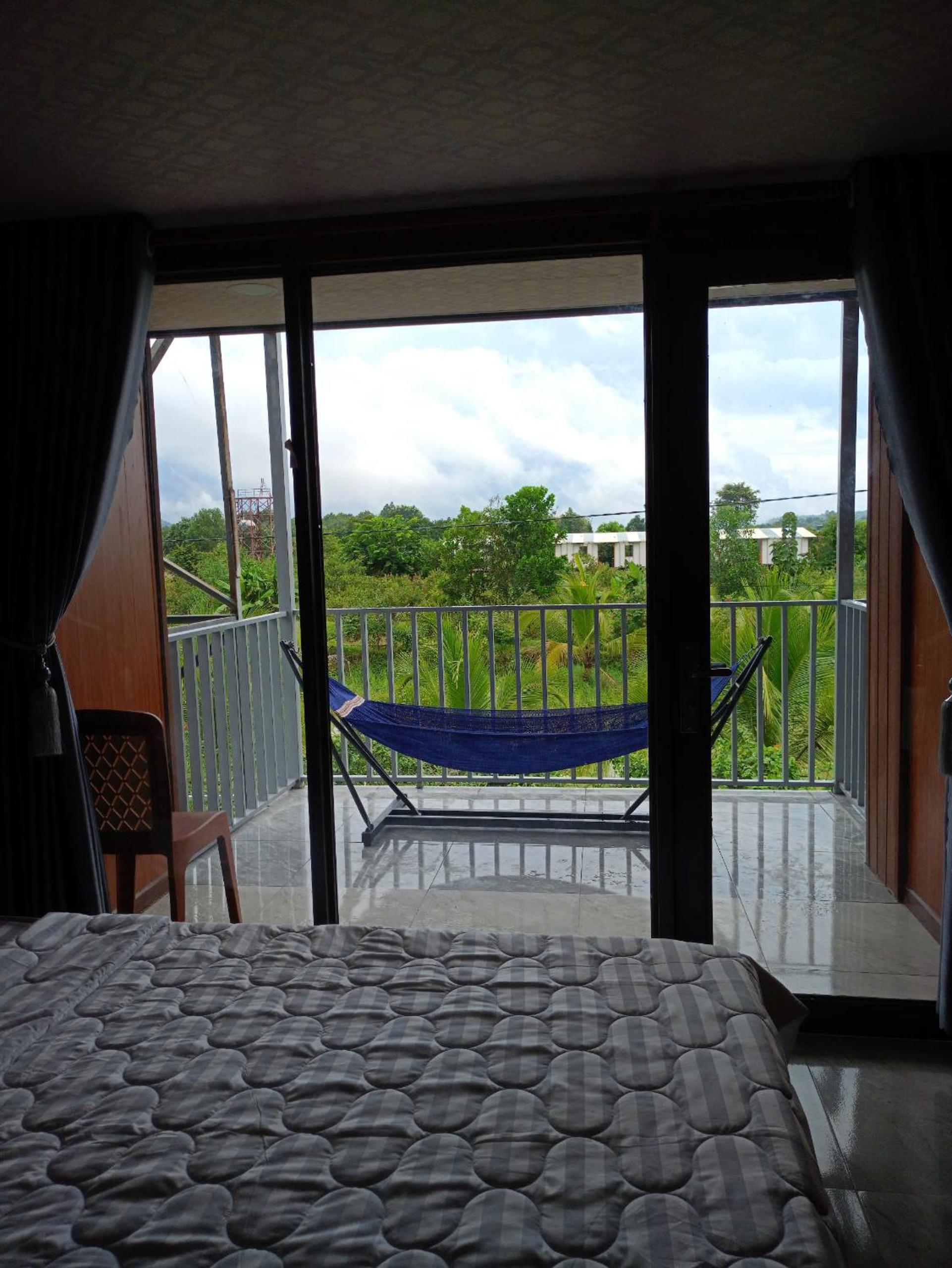 Double or Twin Room with Lake View