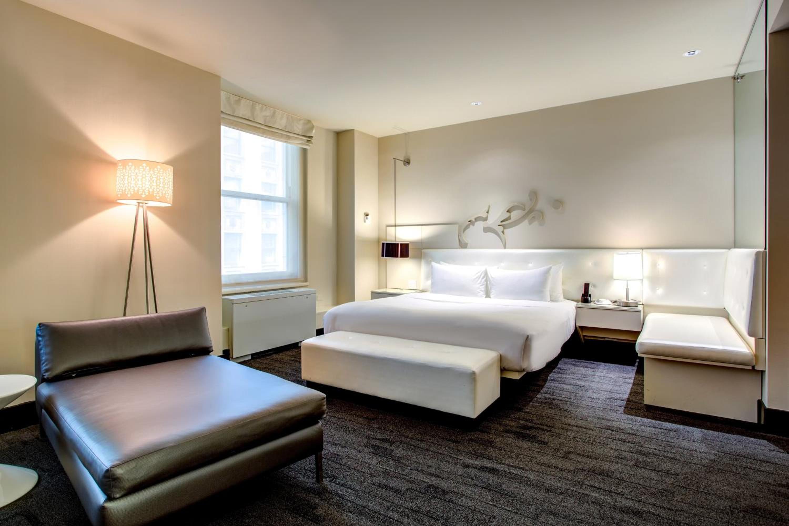 Premium King Room