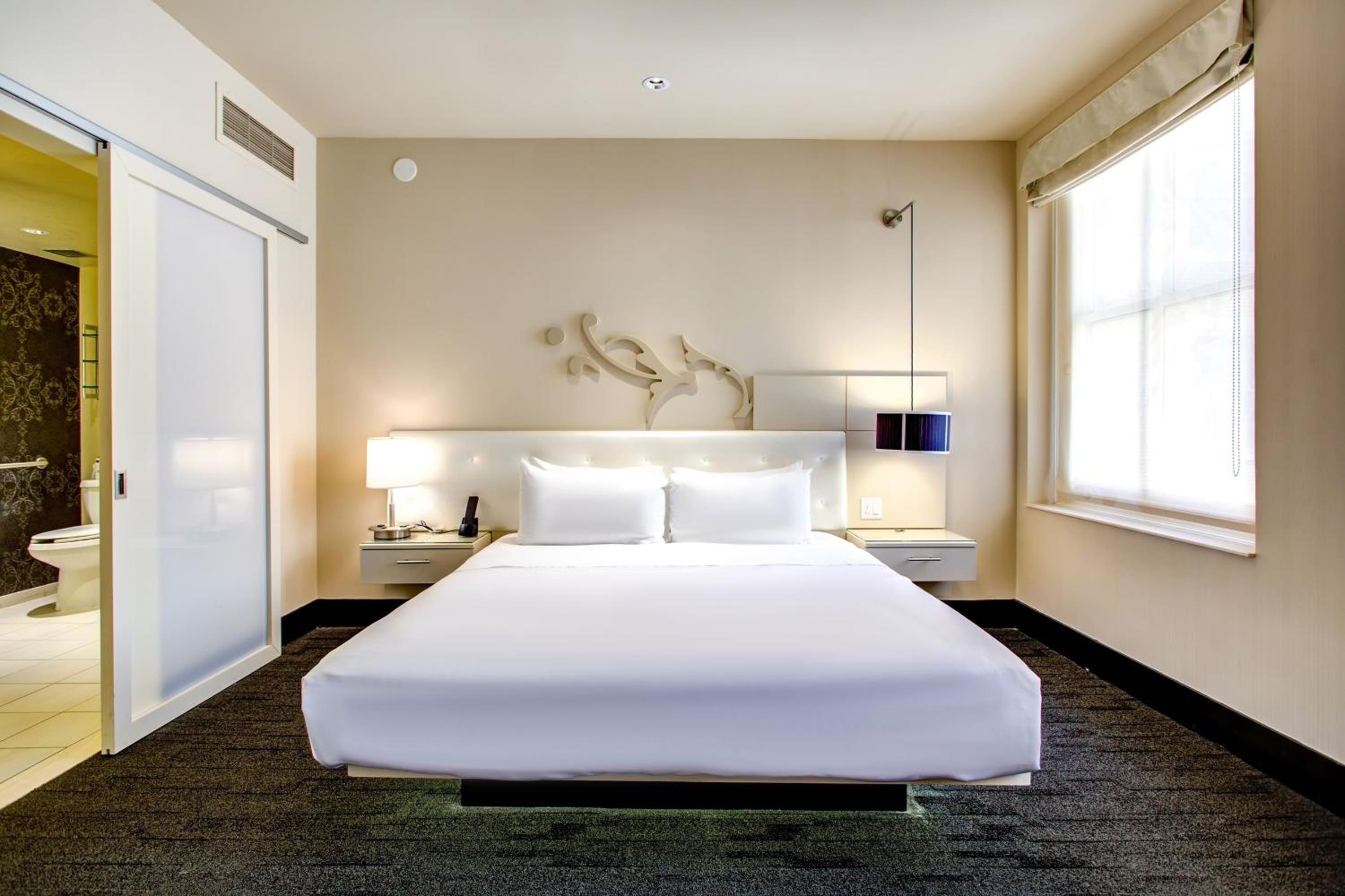 Premium King Room