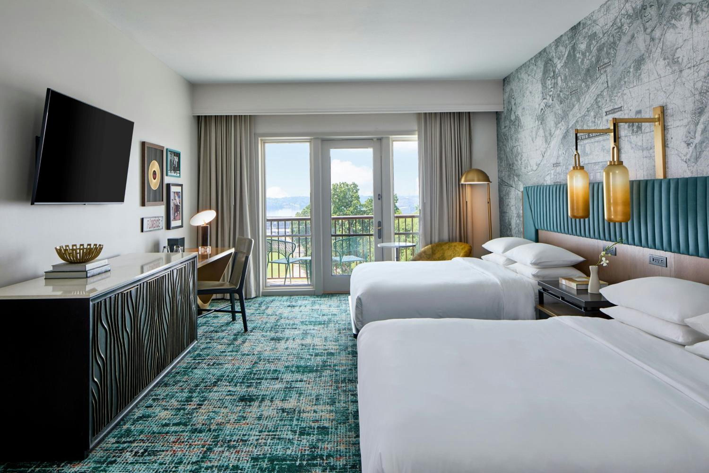 Queen Room with Two Queen Beds and Balcony - Photo 3