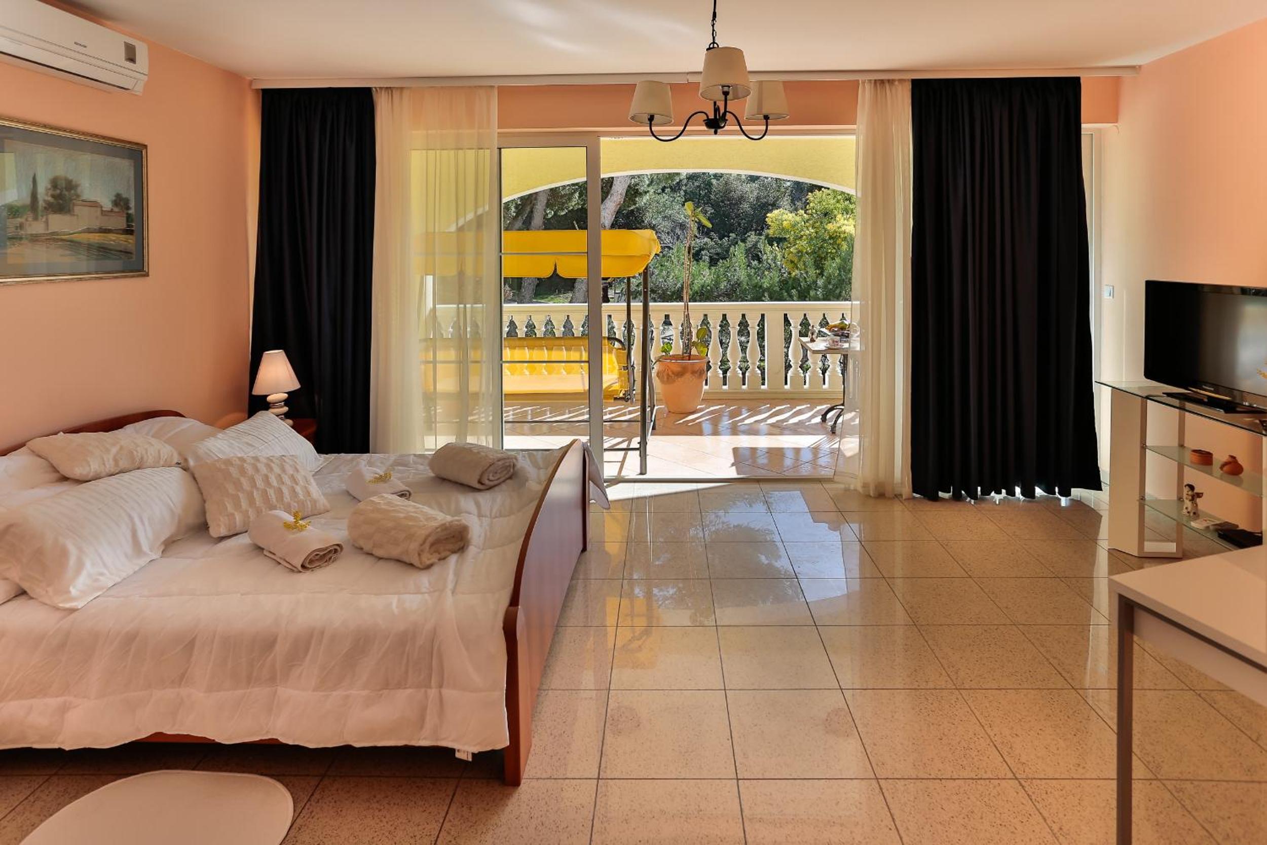 Apartment with Pool View  photo 1