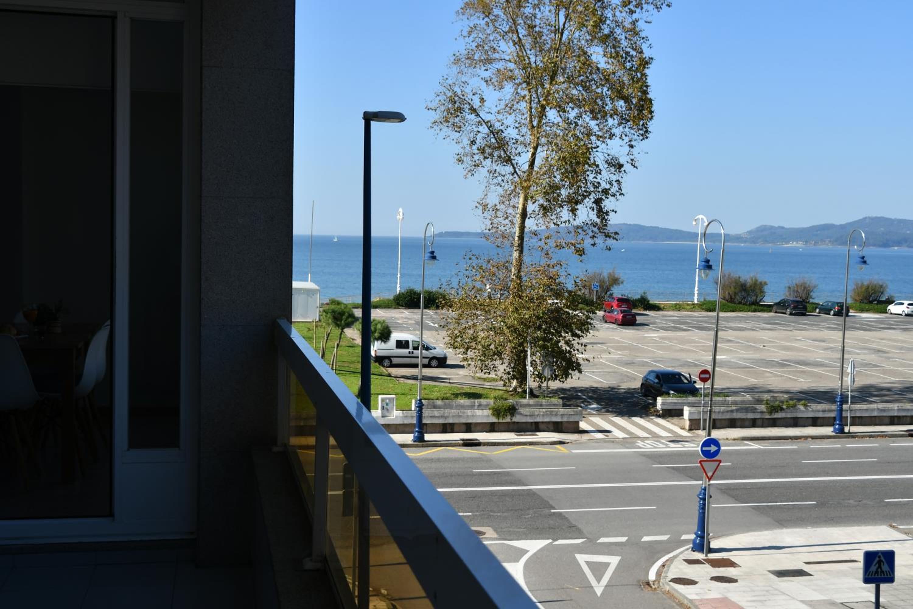 Two-Bedroom Apartment - with terrace and side sea views - Photo 4