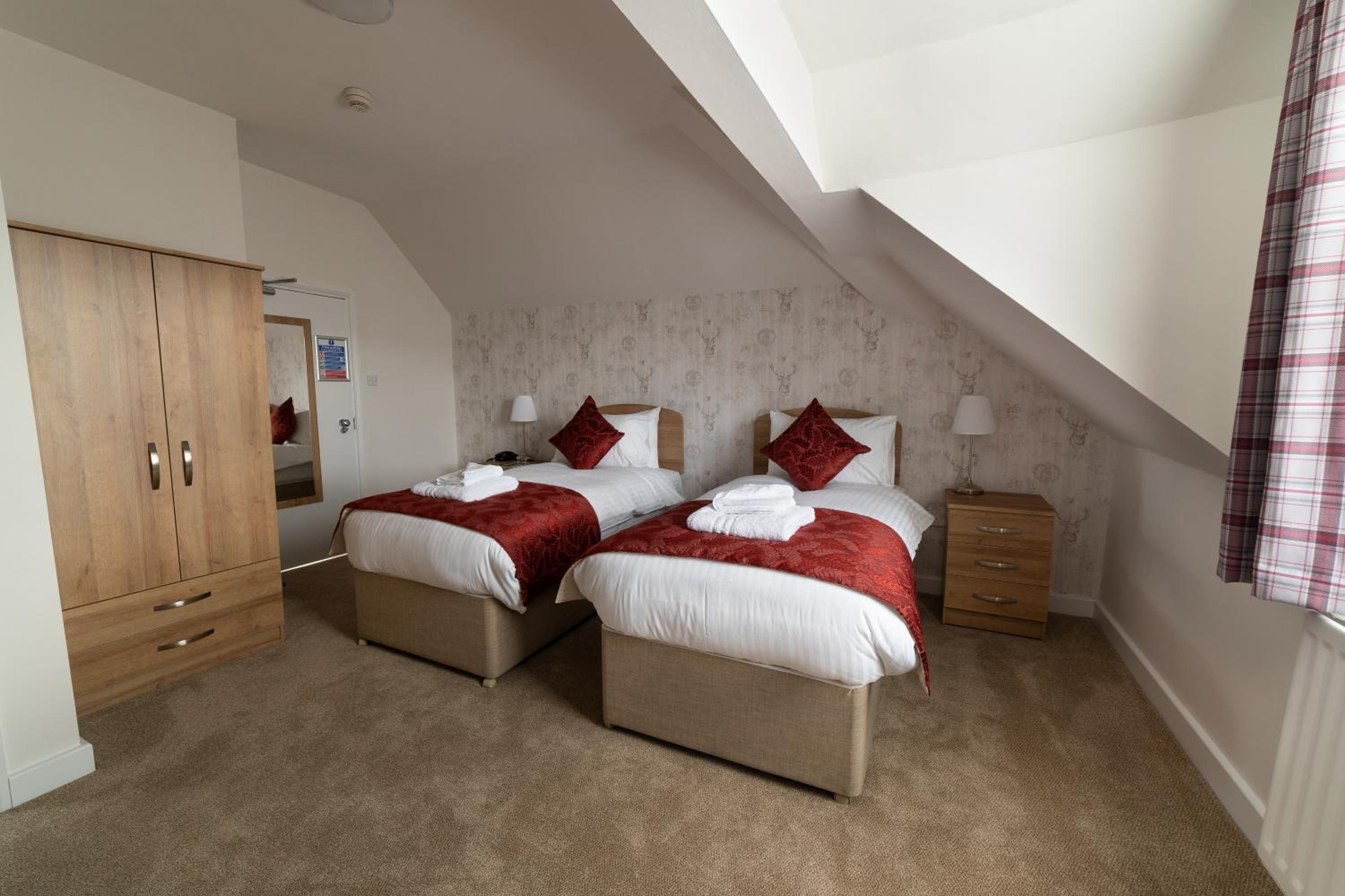 Standard Twin Room - Non-Smoking - Photo 4