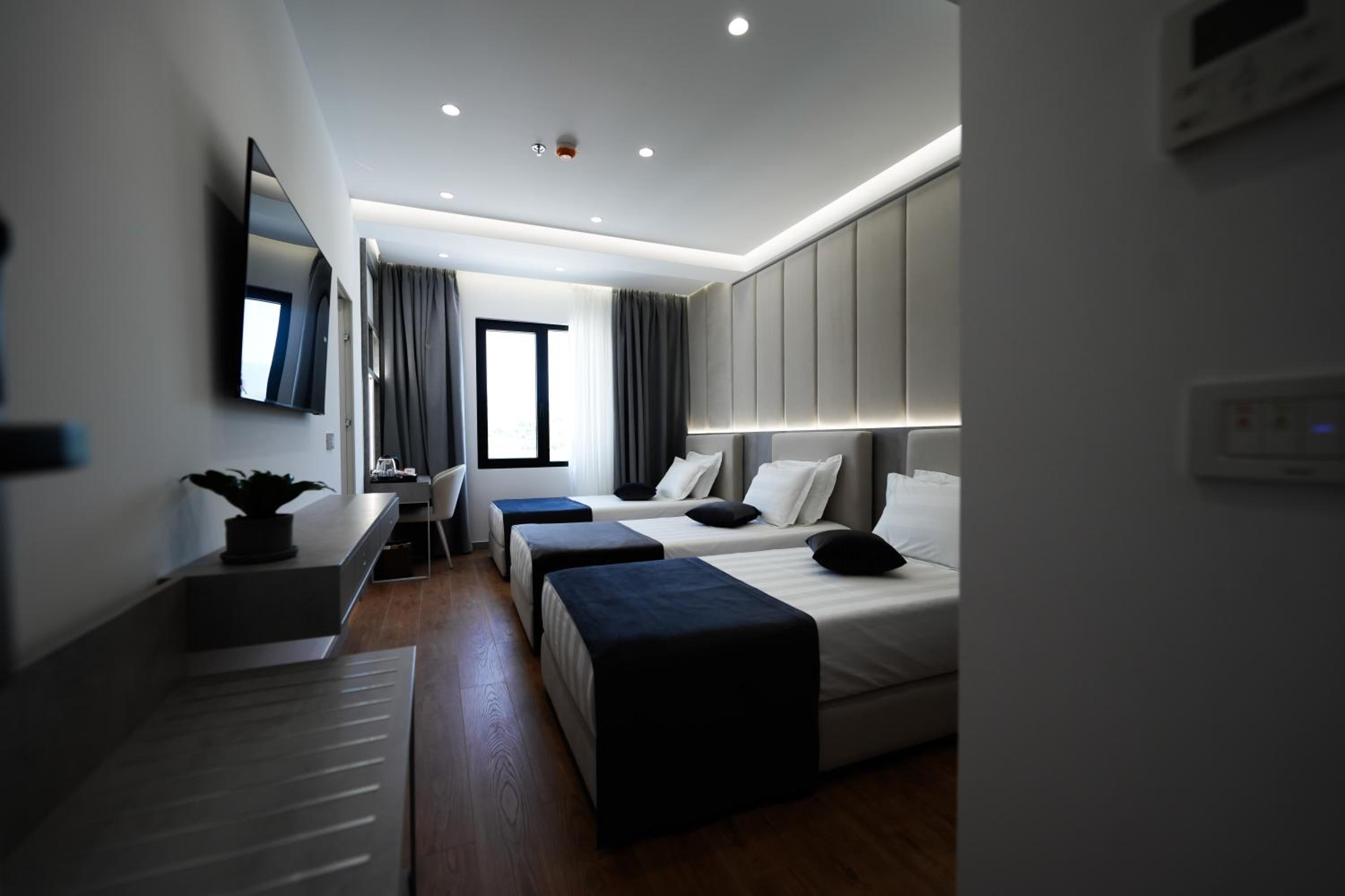 Triple Room with Balcony