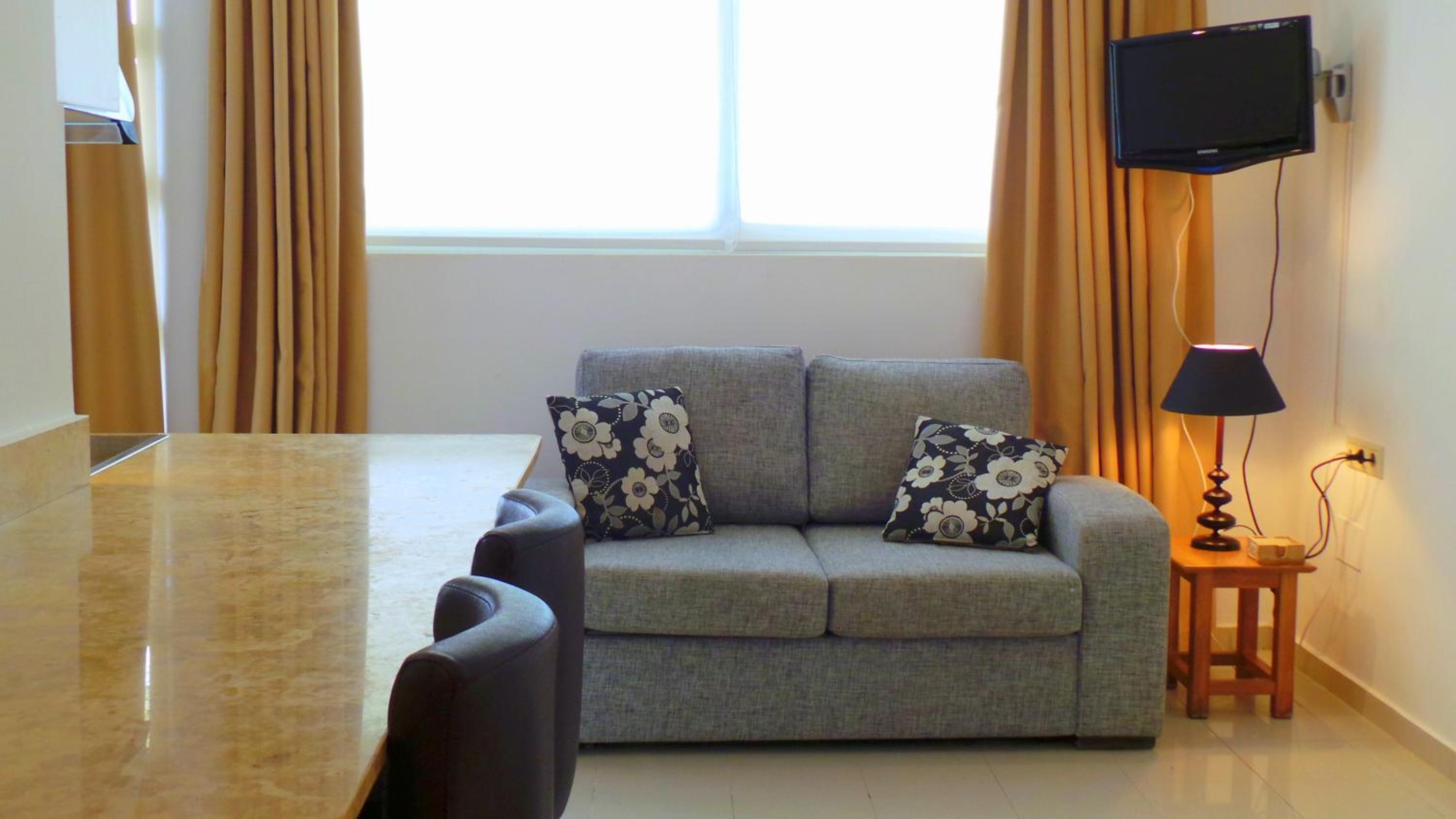 Apartment - Ground Floor with Garden View  photo 2