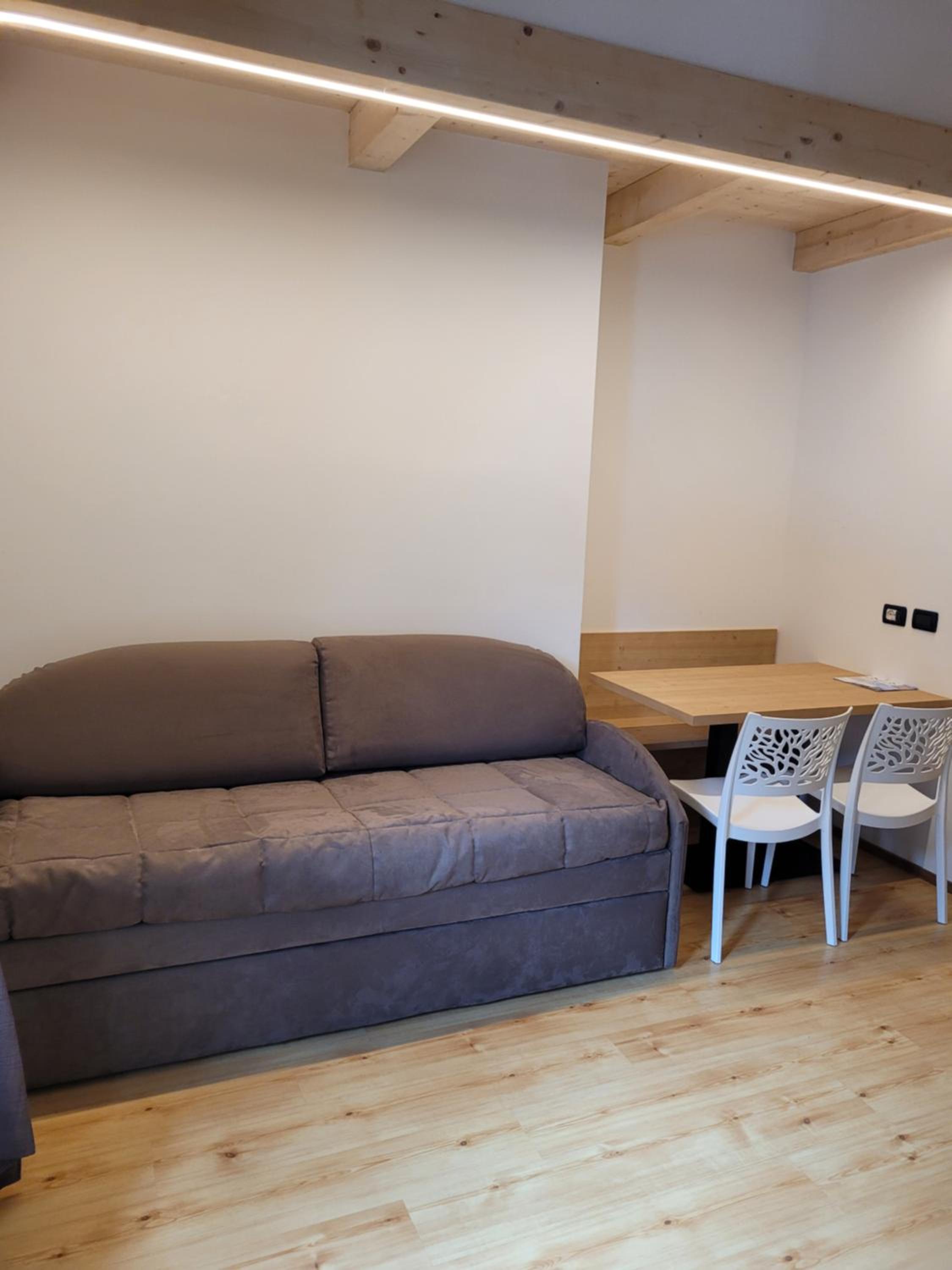 Superior Family Room photo 3