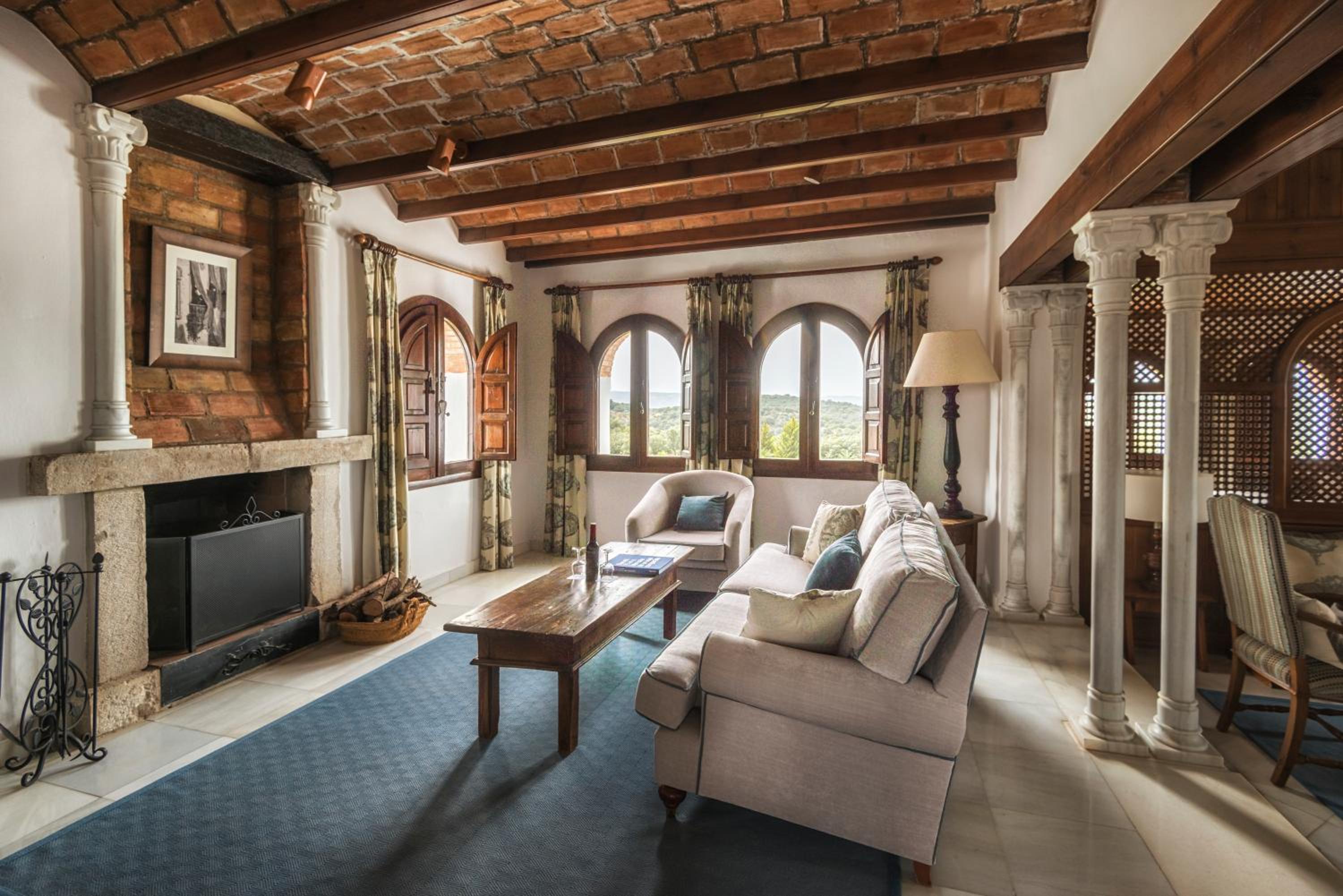 Deluxe King Suite at Finca La Bobadilla – The Leading Hotels of the World