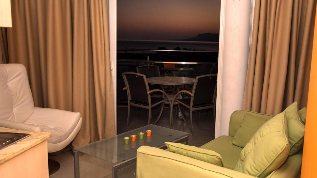 Penthouse Apartment photo 2