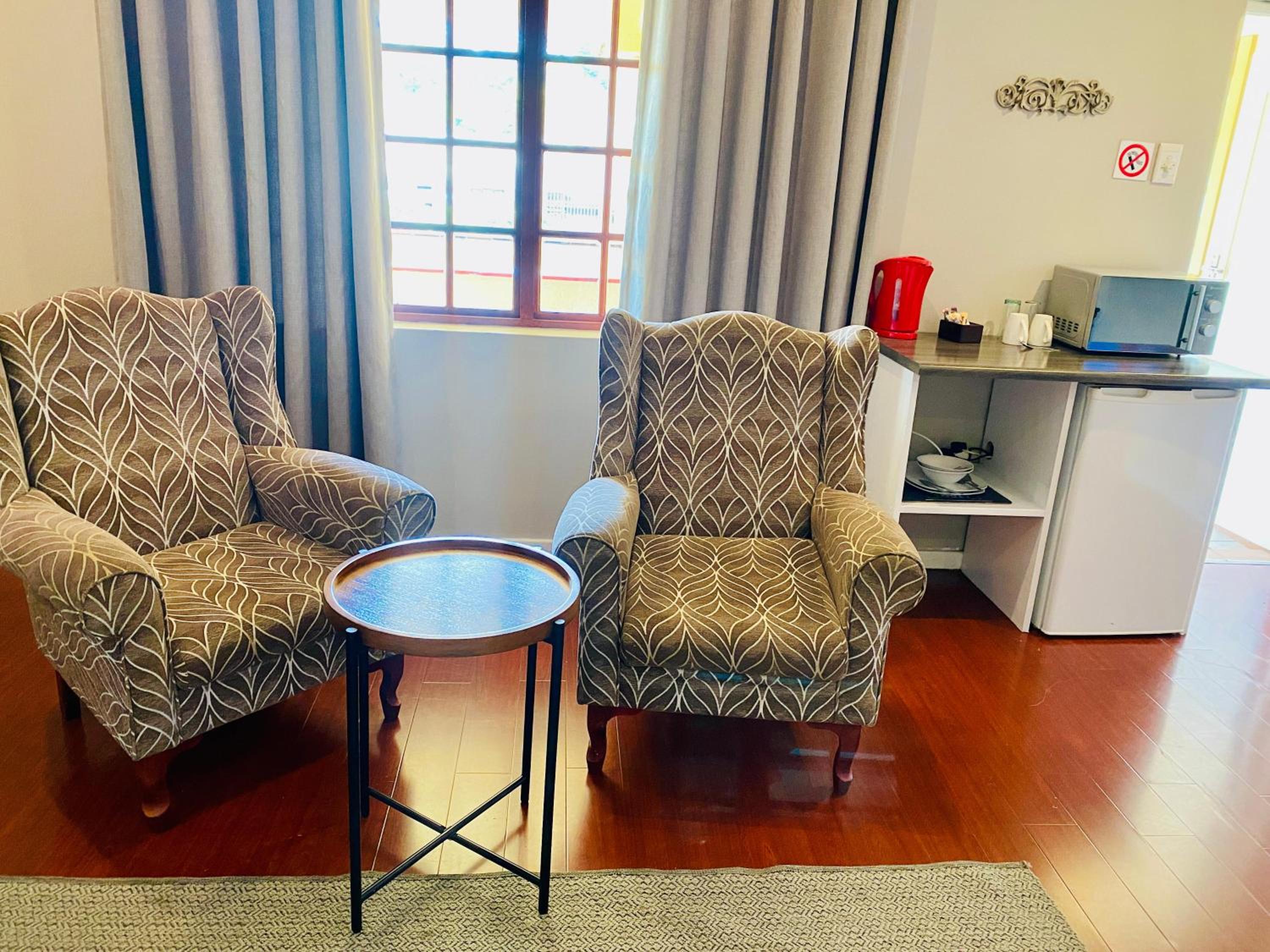 Family Room photo 3