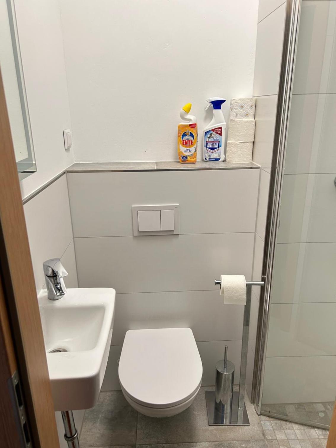 Single Room with Bathroom photo 3