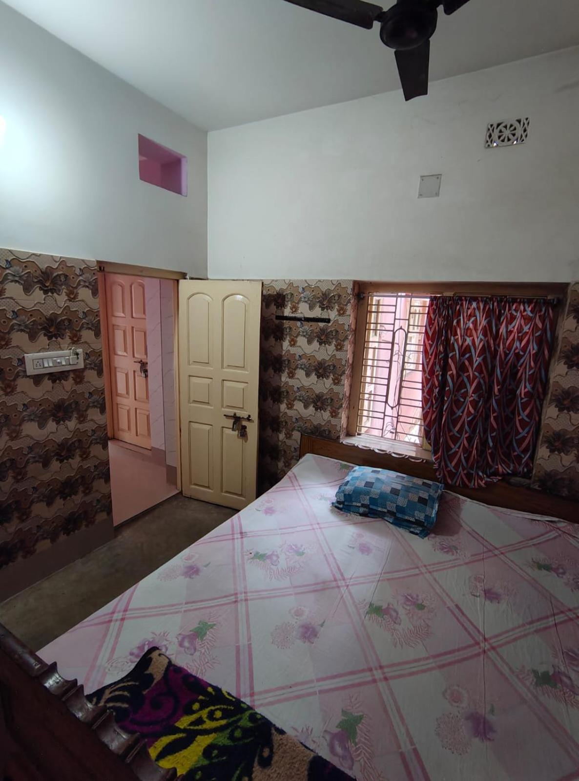 Budget Double Room photo 3