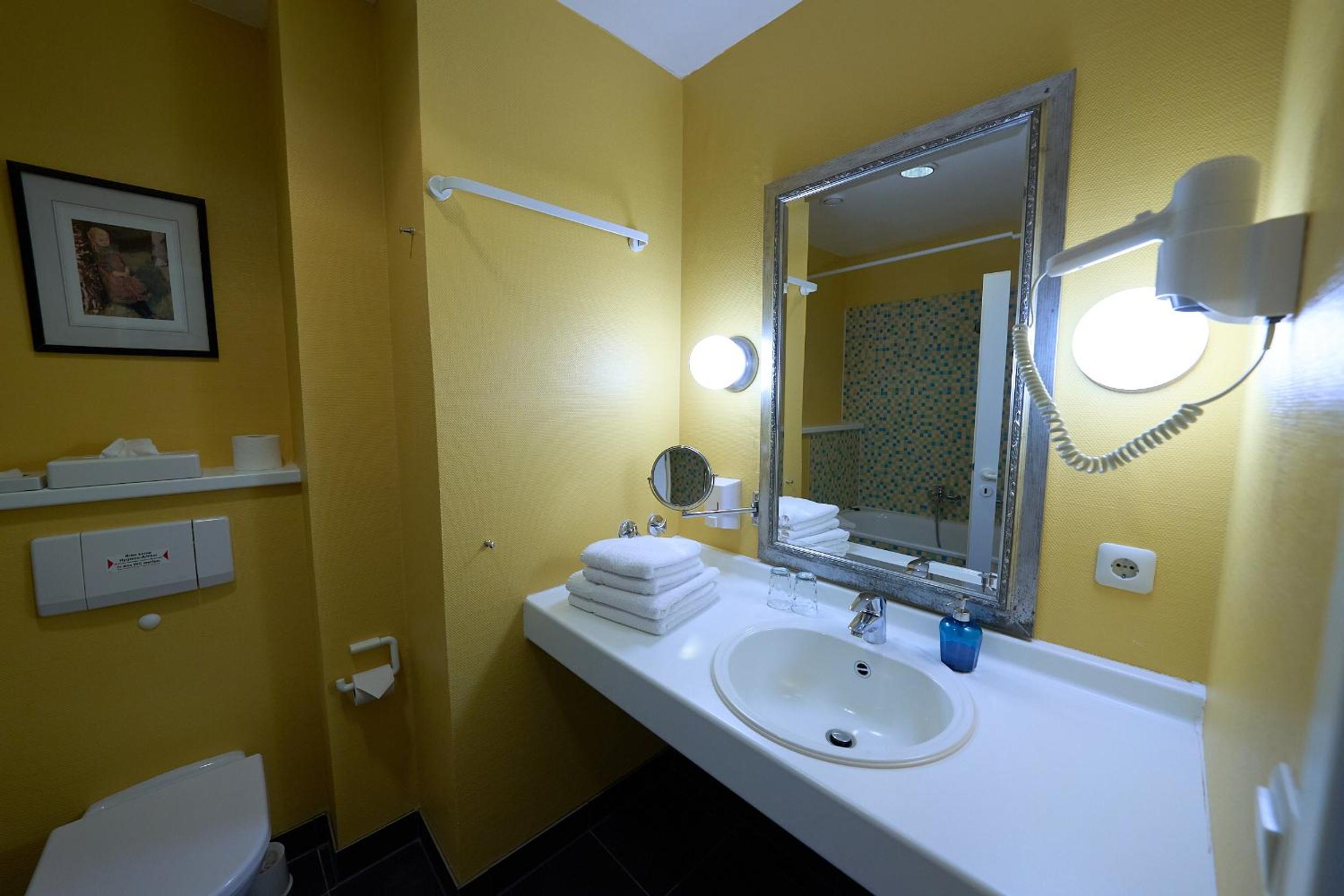 Two-Bedroom Apartment (4 Adults)
