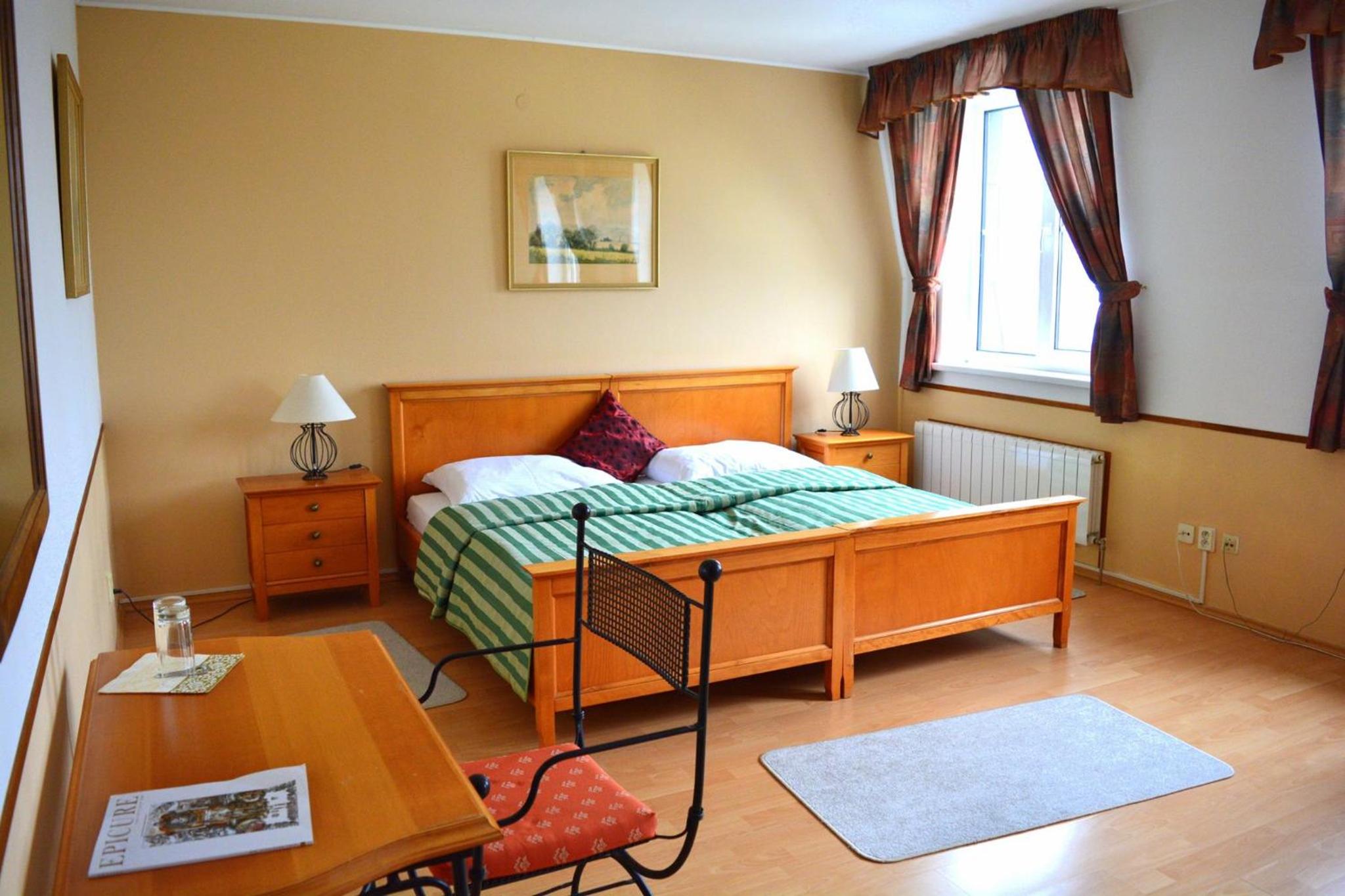 Standard Twin Room - Photo 3