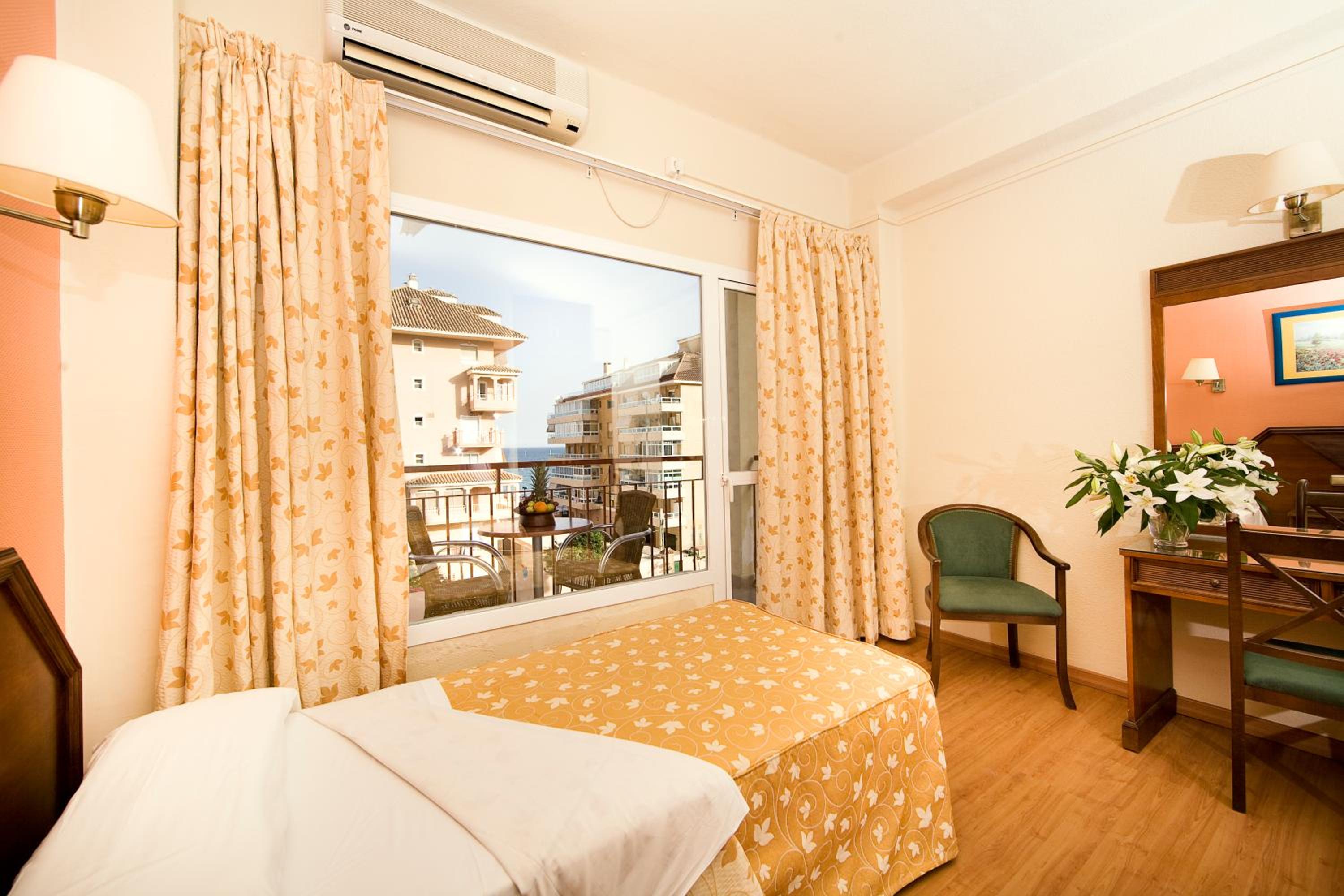 Double or Twin Room - Photo 3
