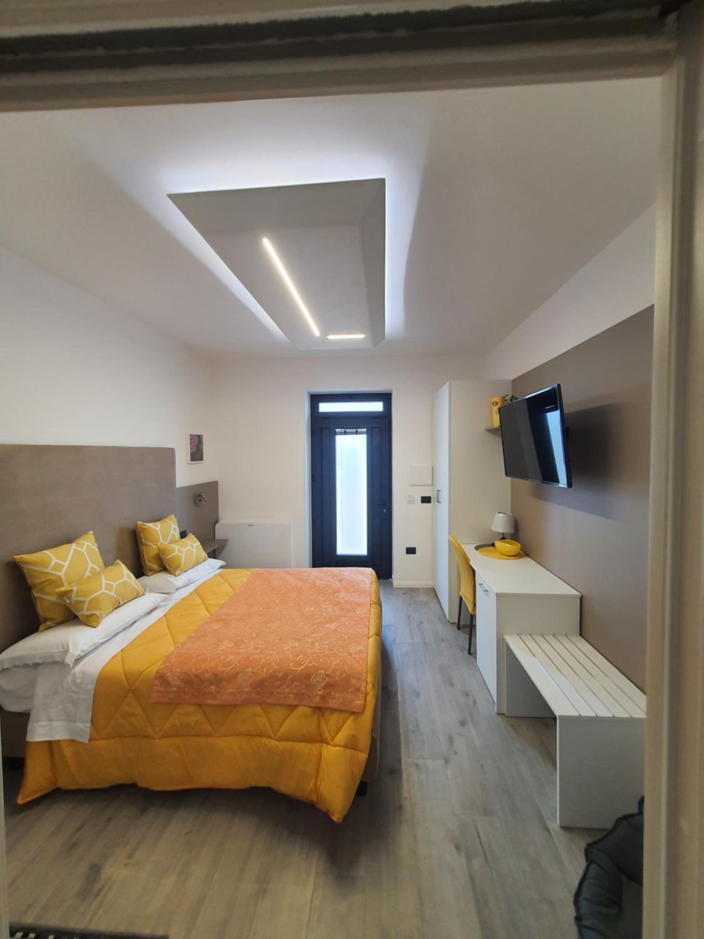 Deluxe Double Room - Photo 1