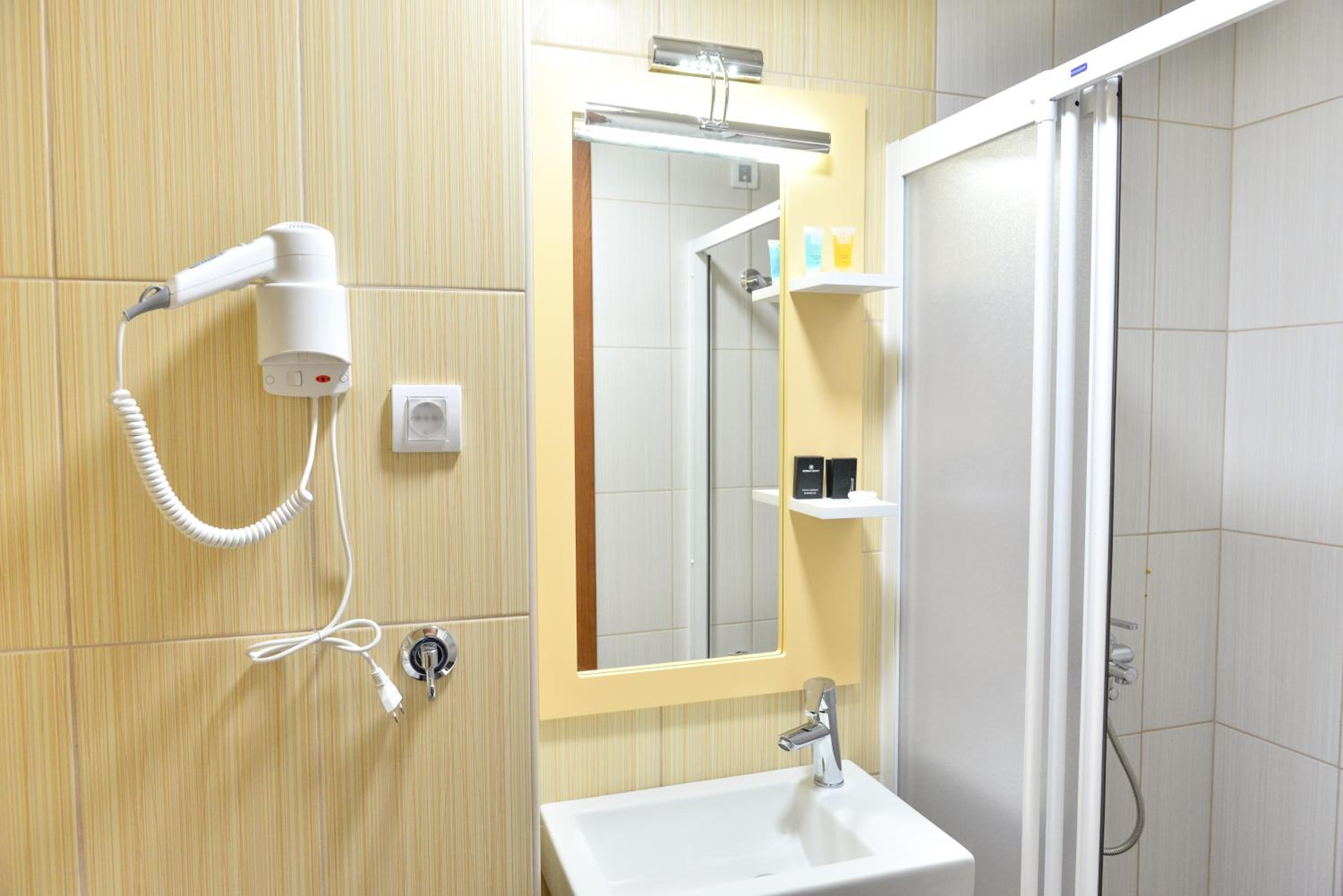 Single Room photo 2