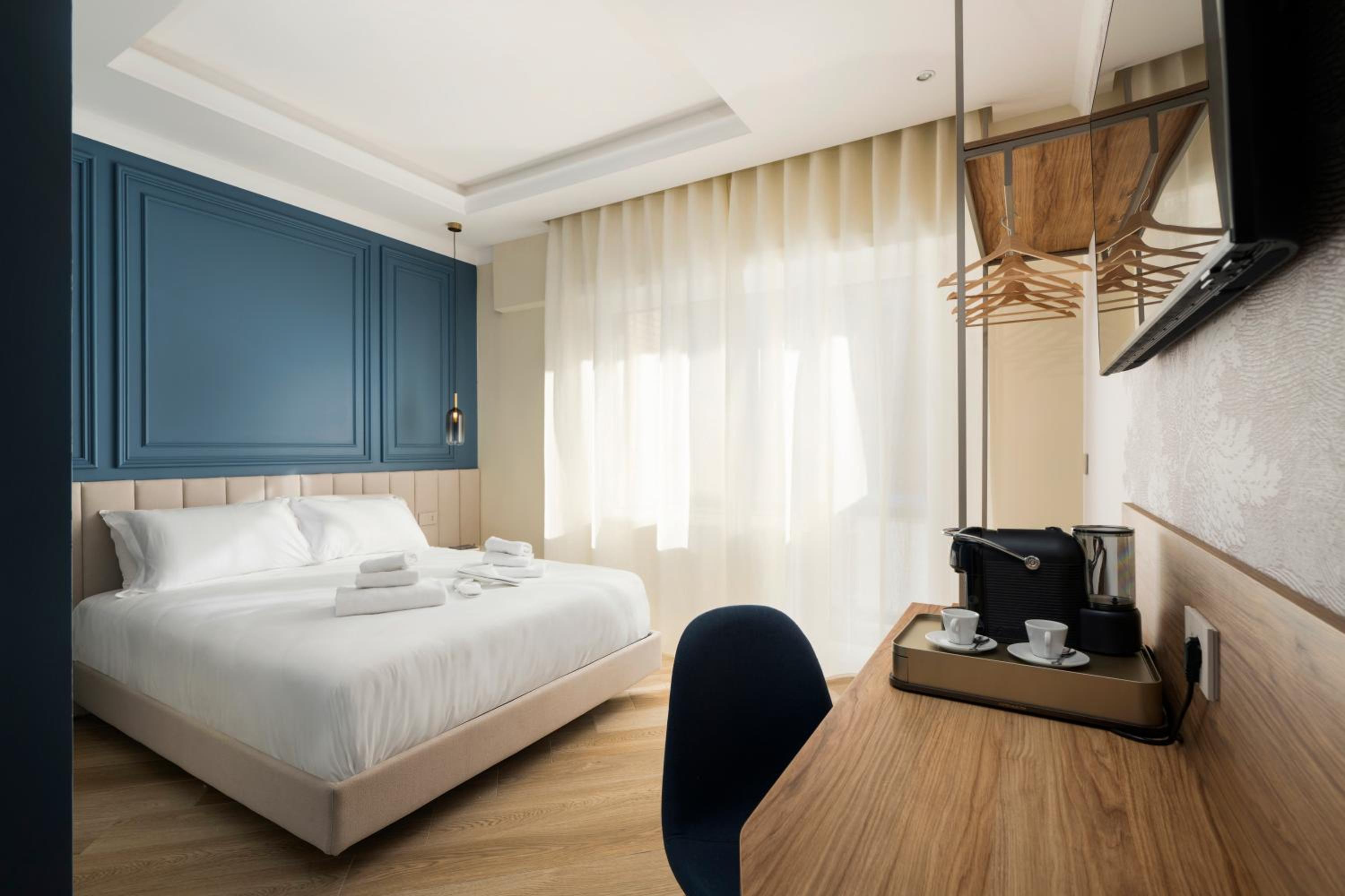 Deluxe Double Room with Balcony