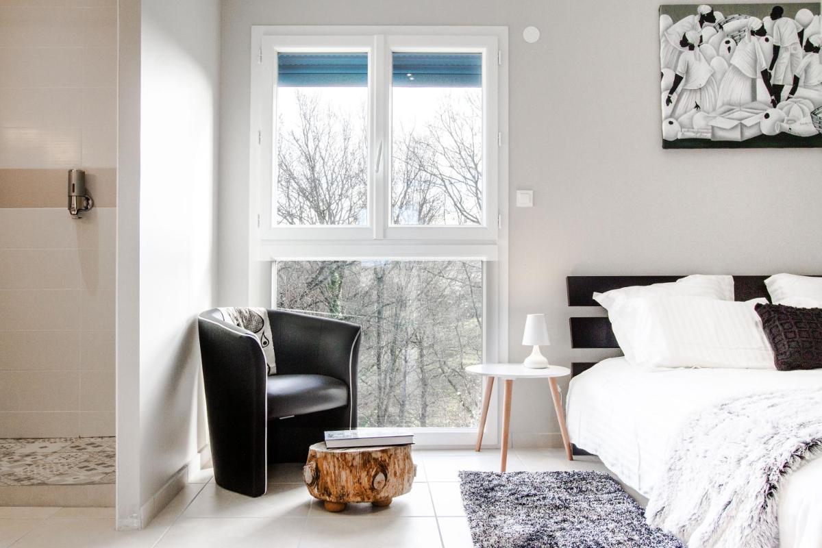 Queen Room with Garden View