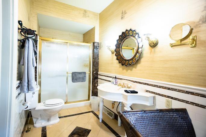 Deluxe Double Room with Shower photo 2