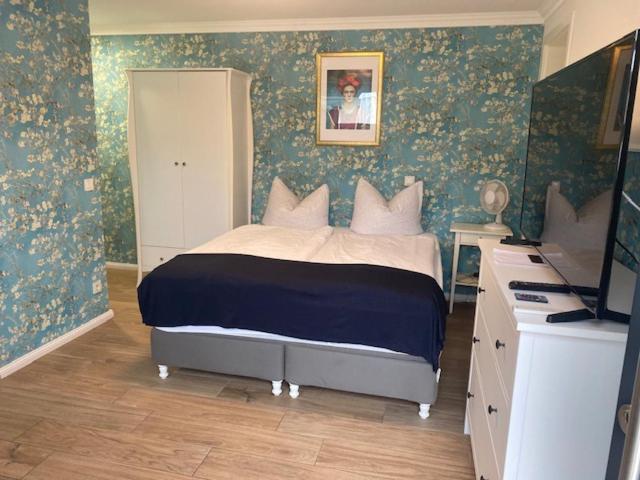 Double Room - Disability Access photo 2