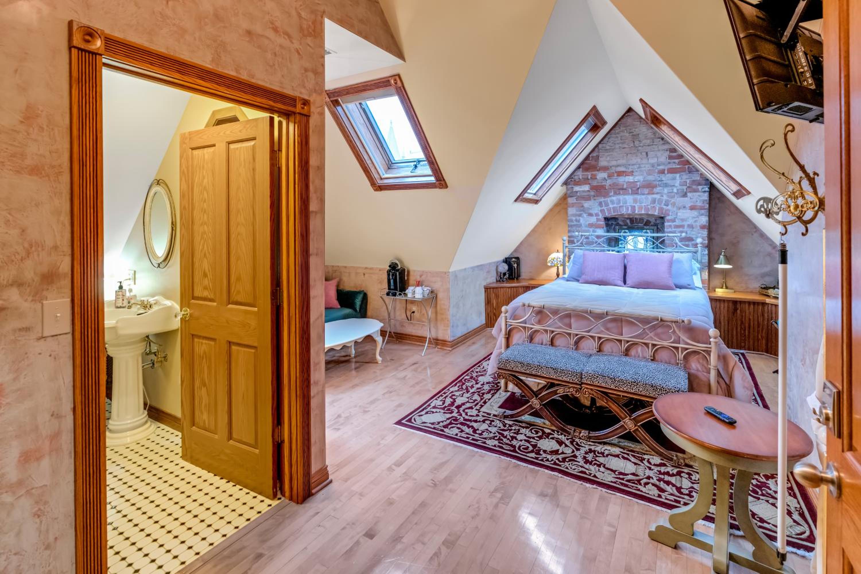 Deluxe Double Room photo 3