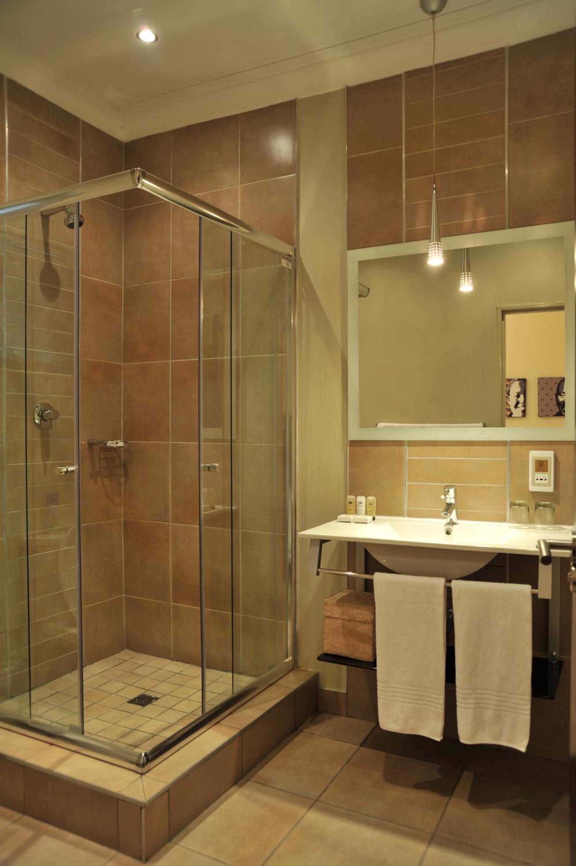 Luxury Double or Twin Room photo 3