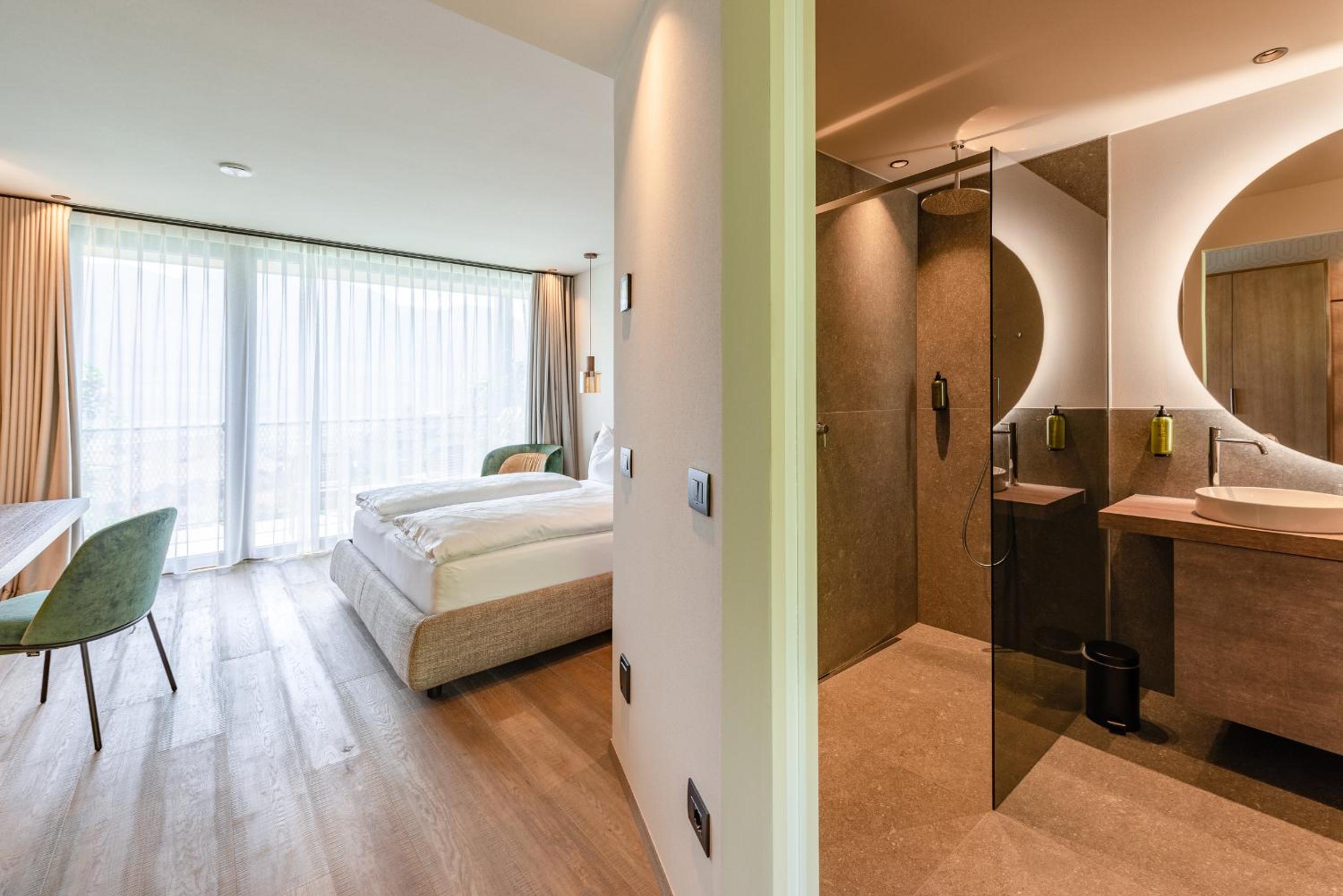 Deluxe Double Room photo 3