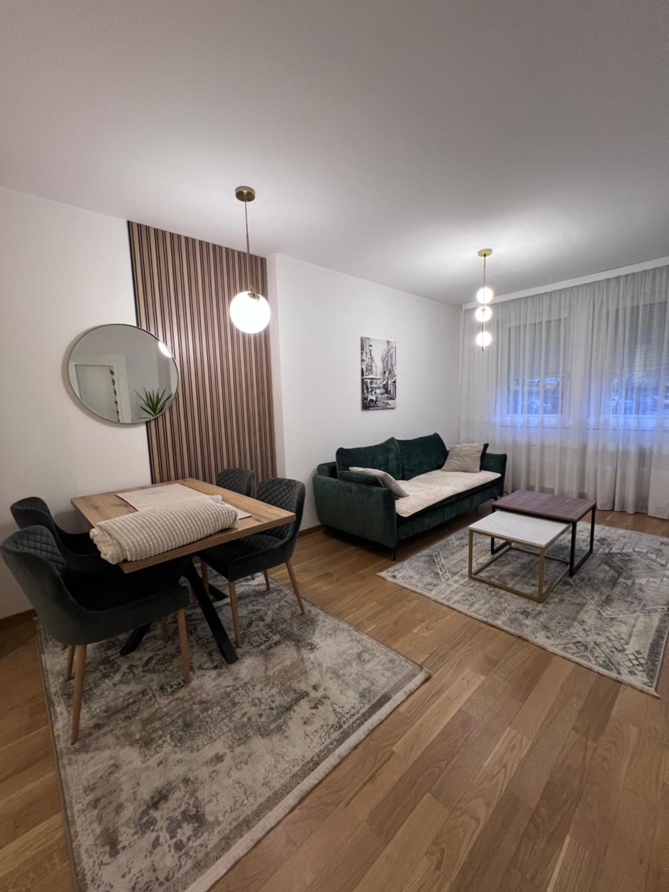 One-Bedroom Apartment photo 2