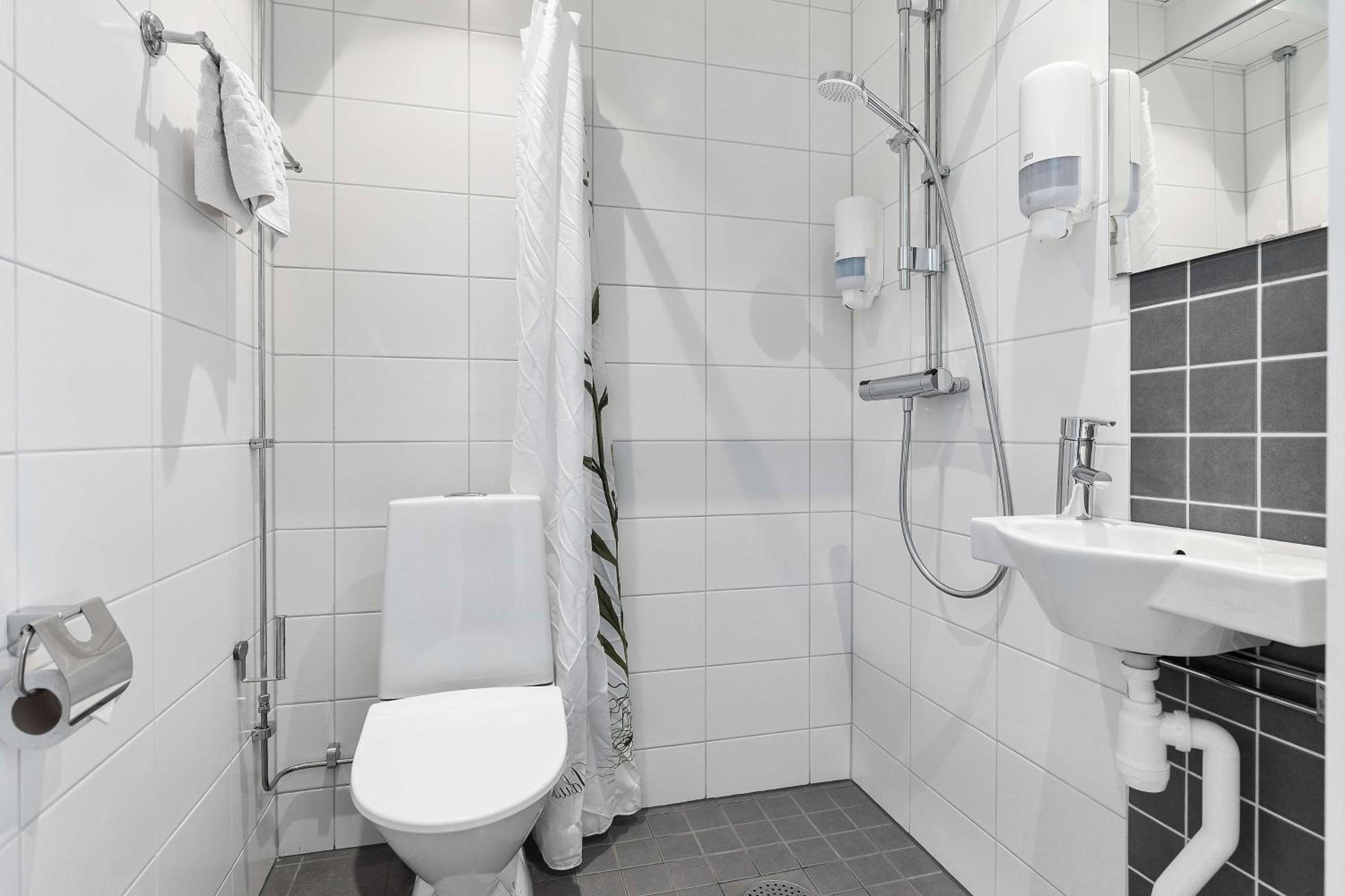 Standard Single Room - Non-Smoking photo 1