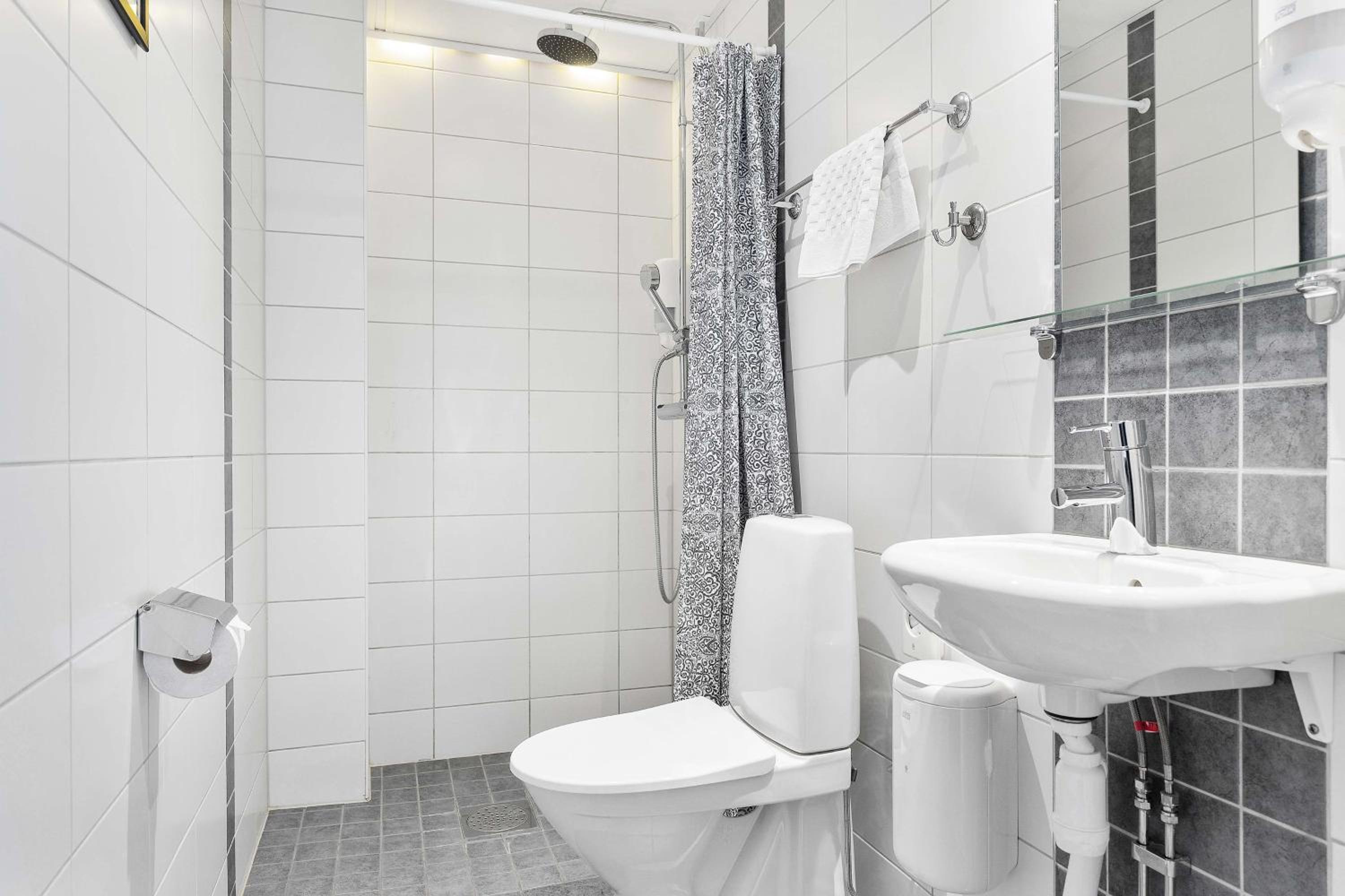 Standard Quadruple Room - Non-Smoking