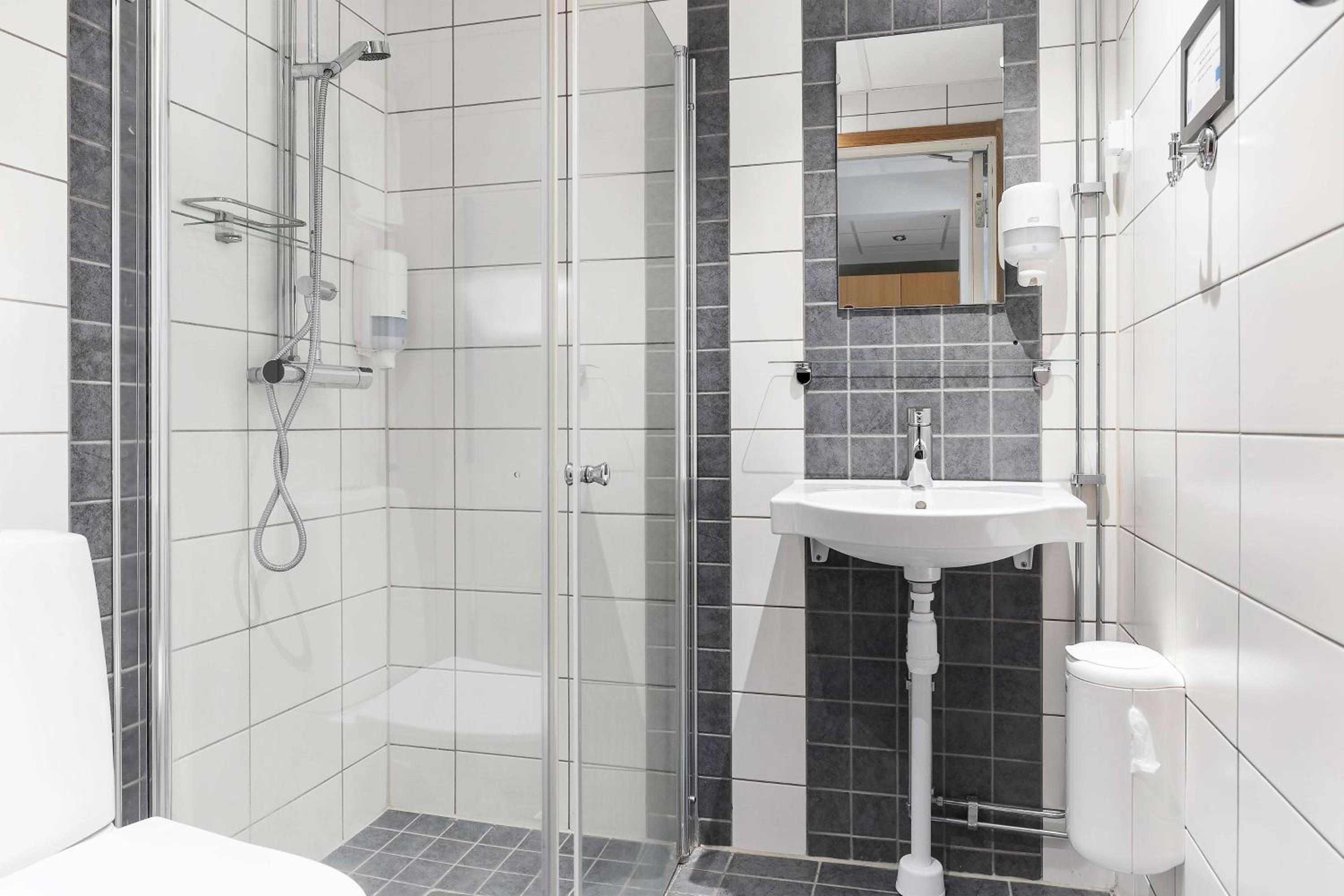 Standard Triple Room with Three Single Beds - Non-Smoking