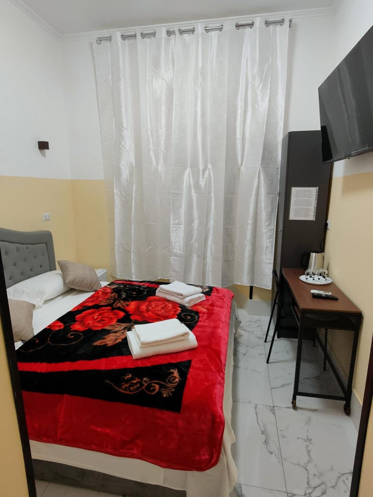 Double Room with Private Bathroom photo 1