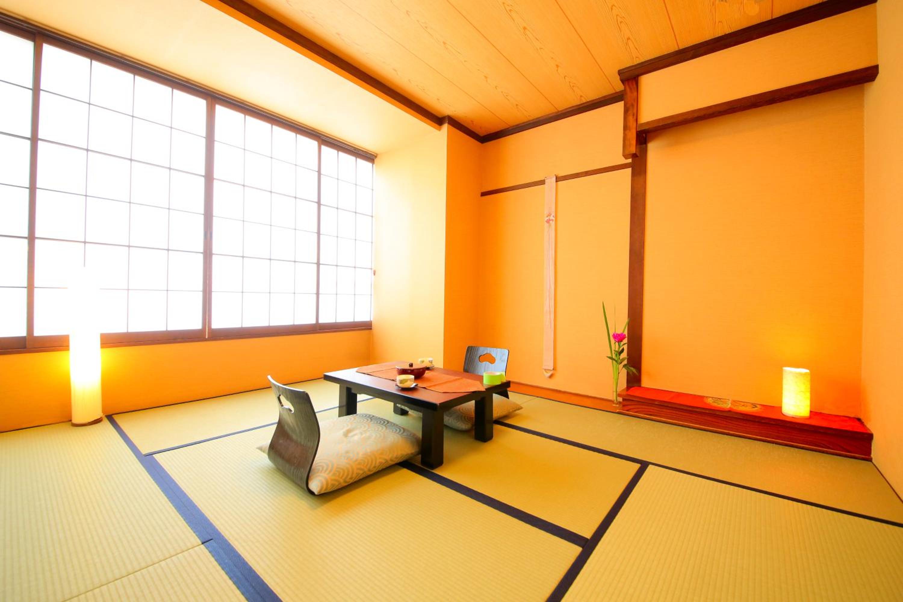 Japanese-Style Twin Room with Shared Bathroom photo 1