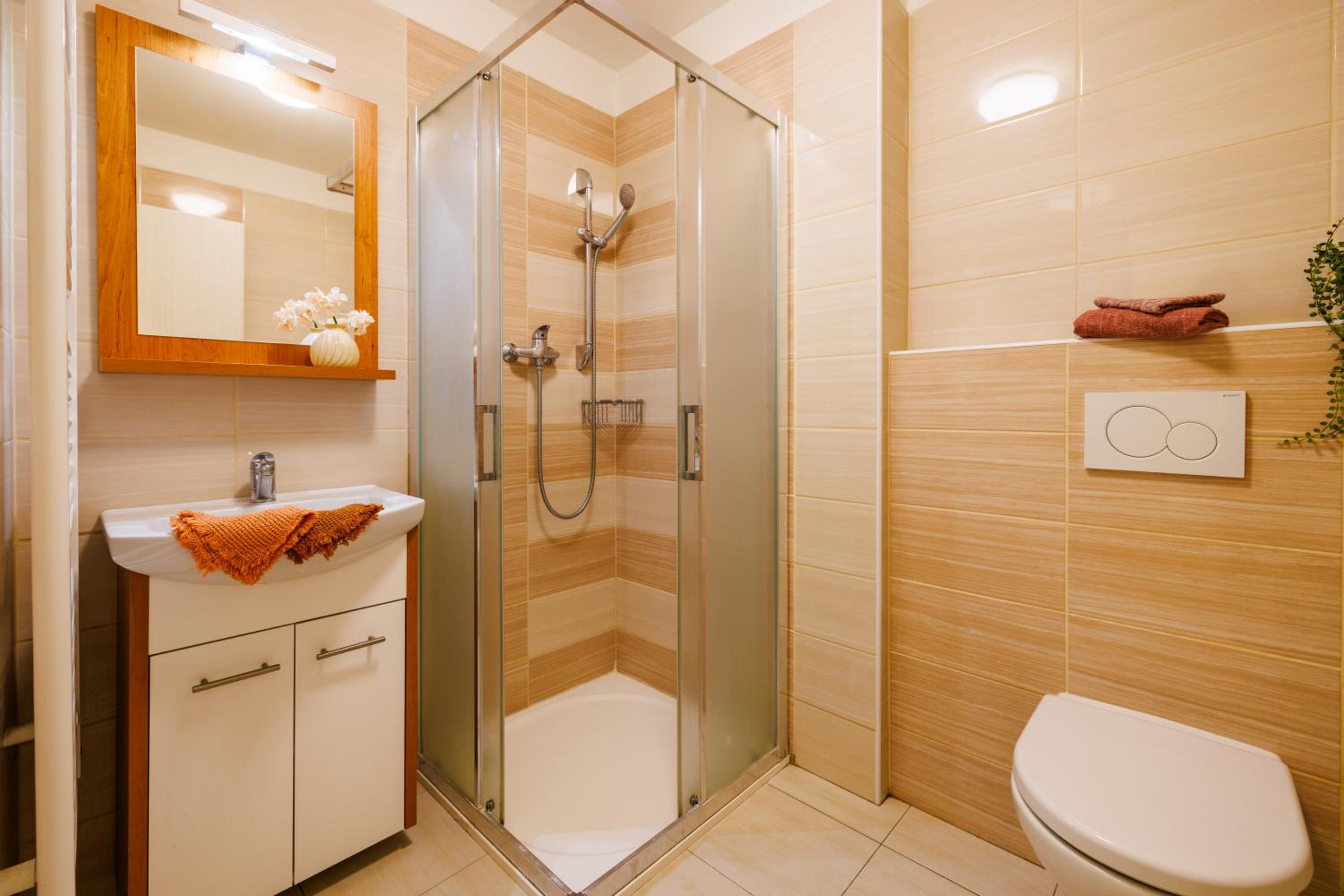Double Room with Private Bathroom photo 1
