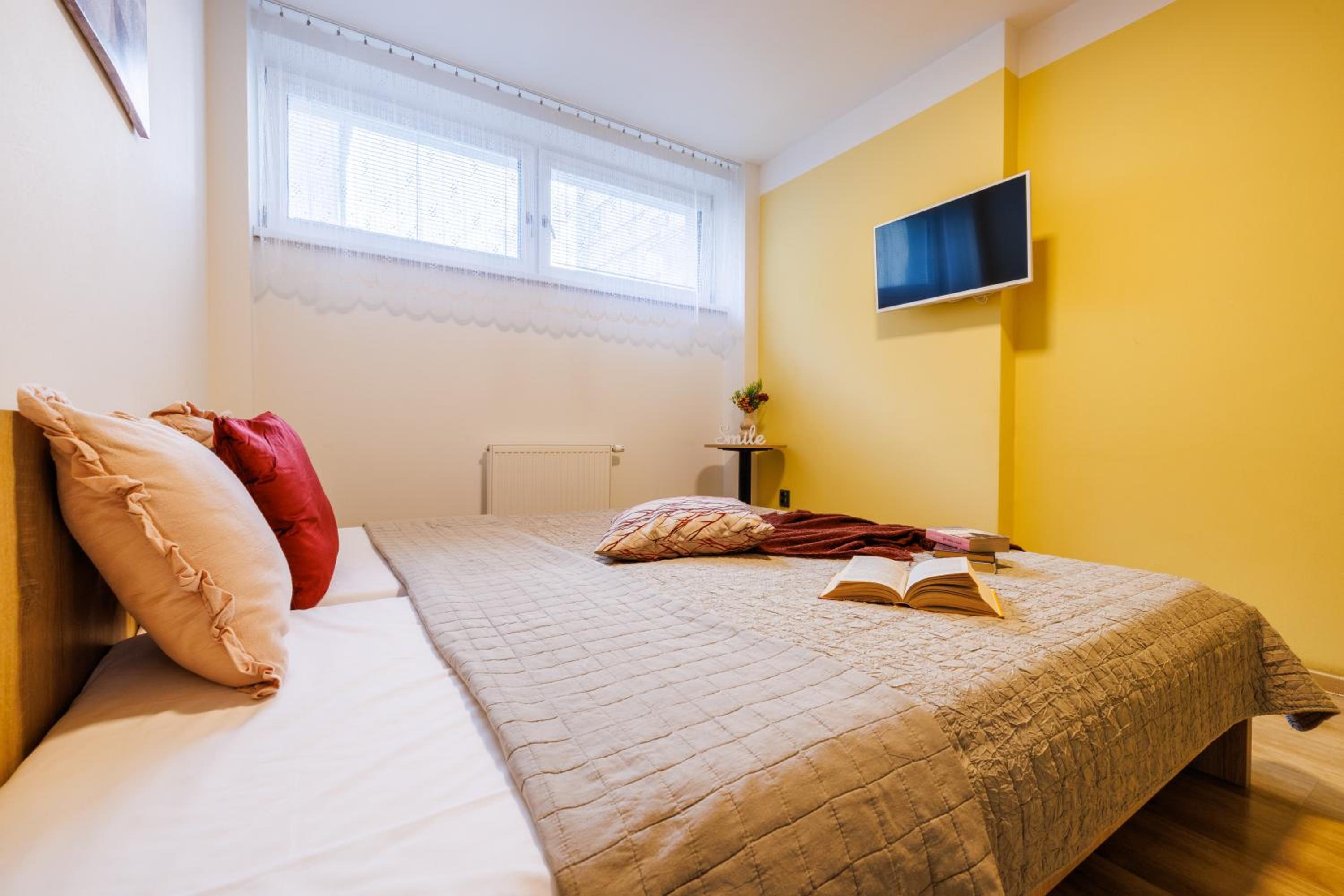 Double Room with Private Bathroom photo 3