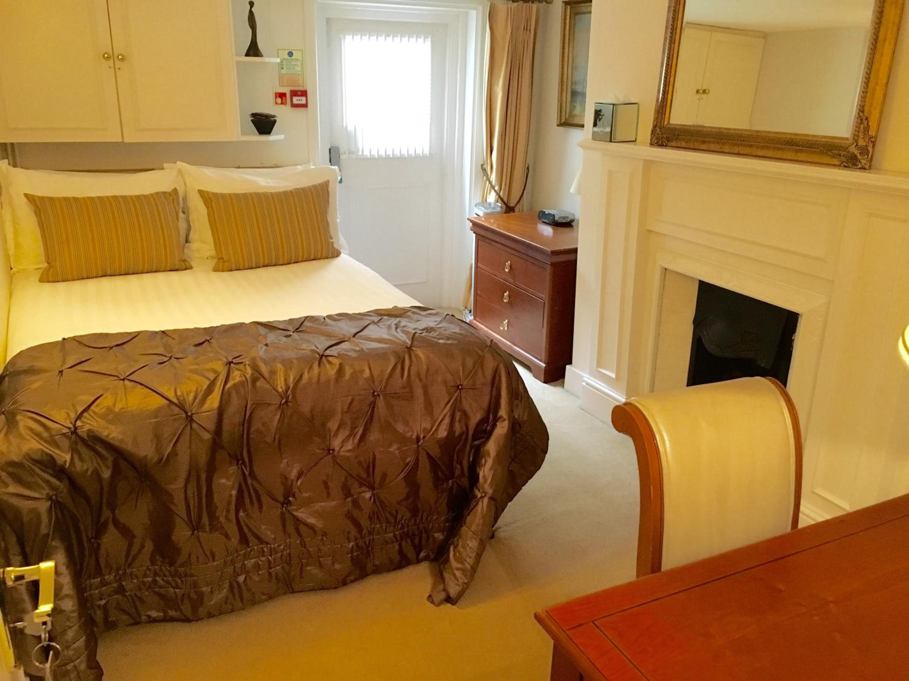 One Bedroom Apartment - Lord Nelson