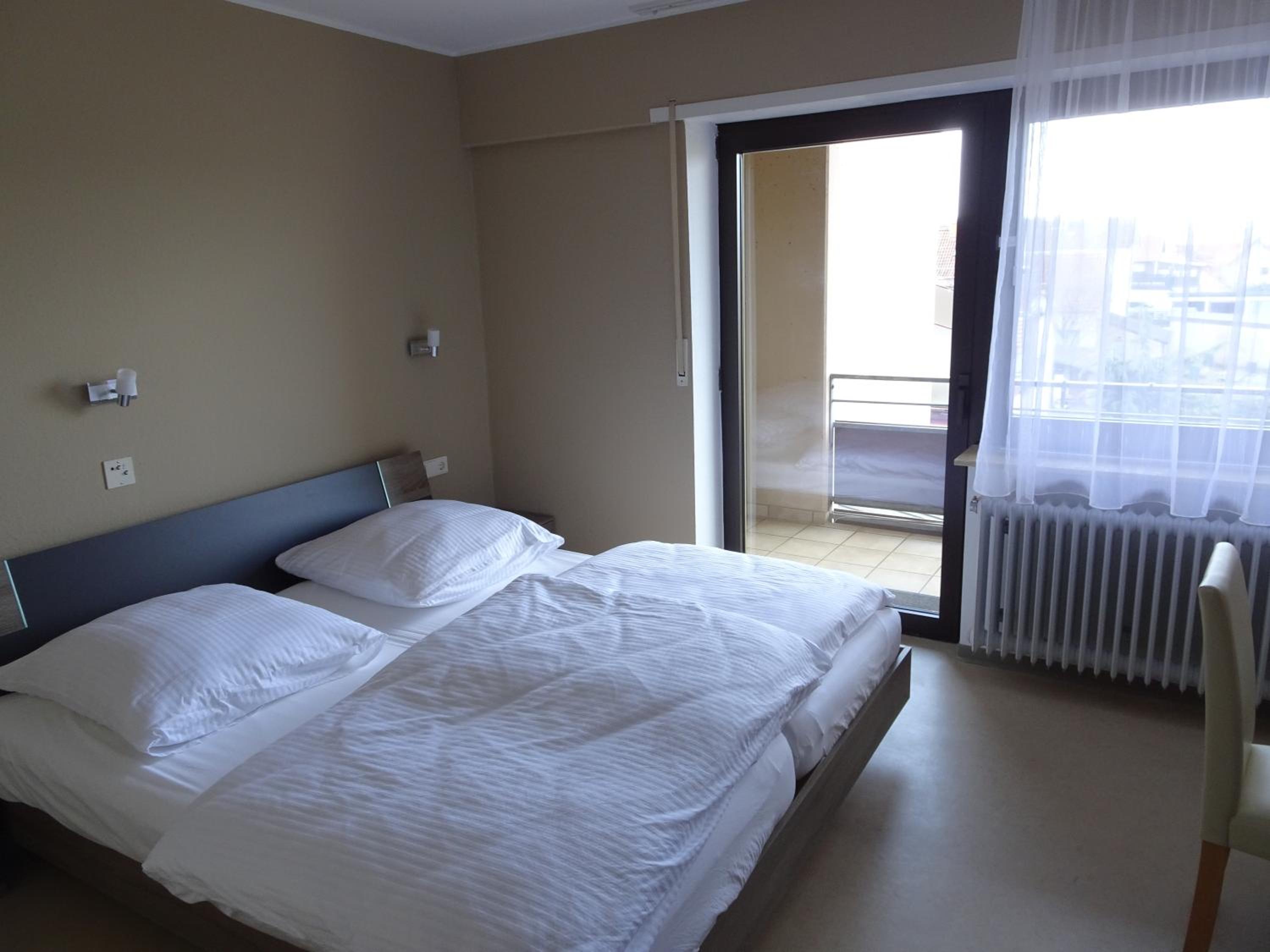 Double Room with Private Bathroom photo 3