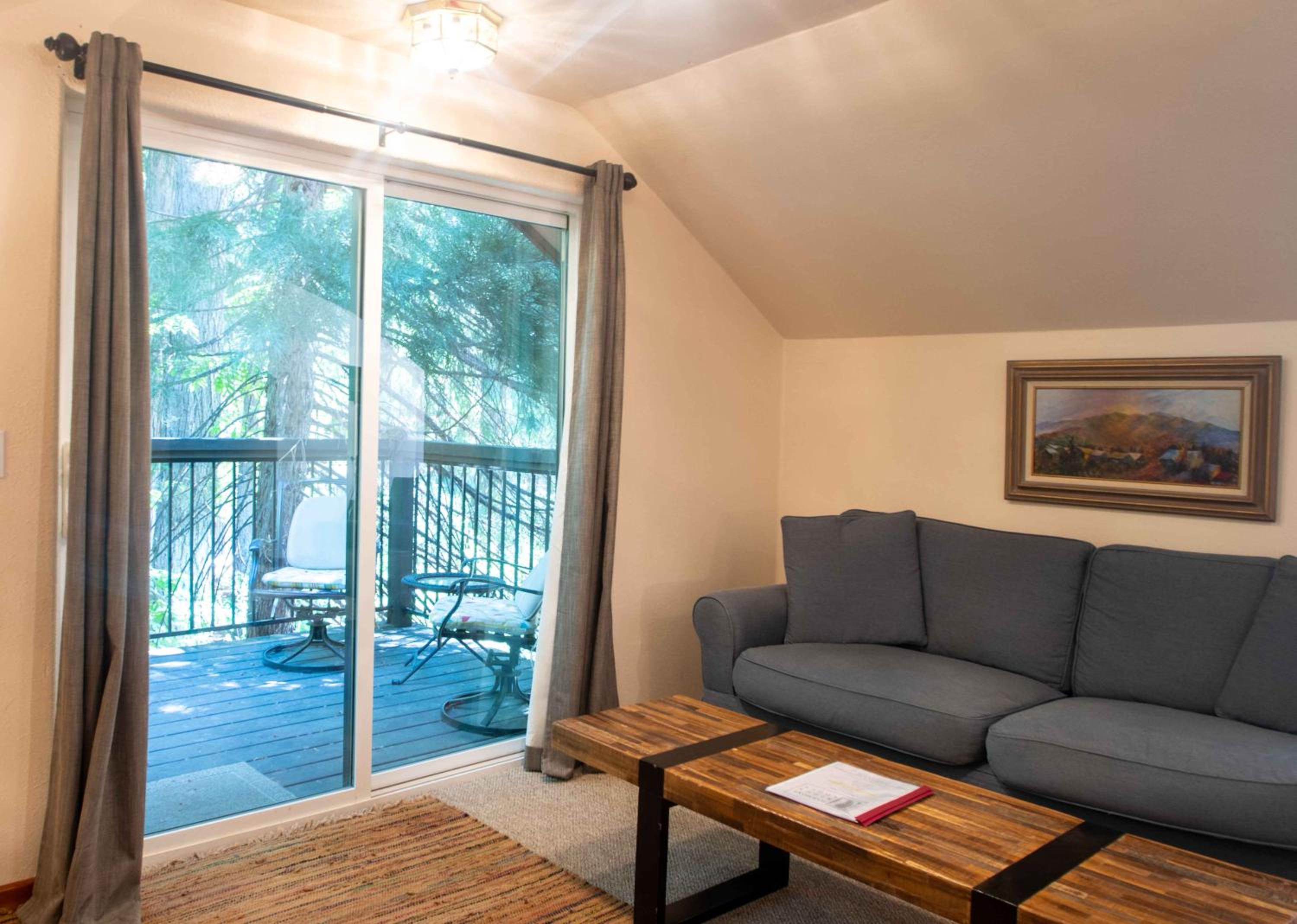 Room with Two Double Beds - Pet Friendly photo 2