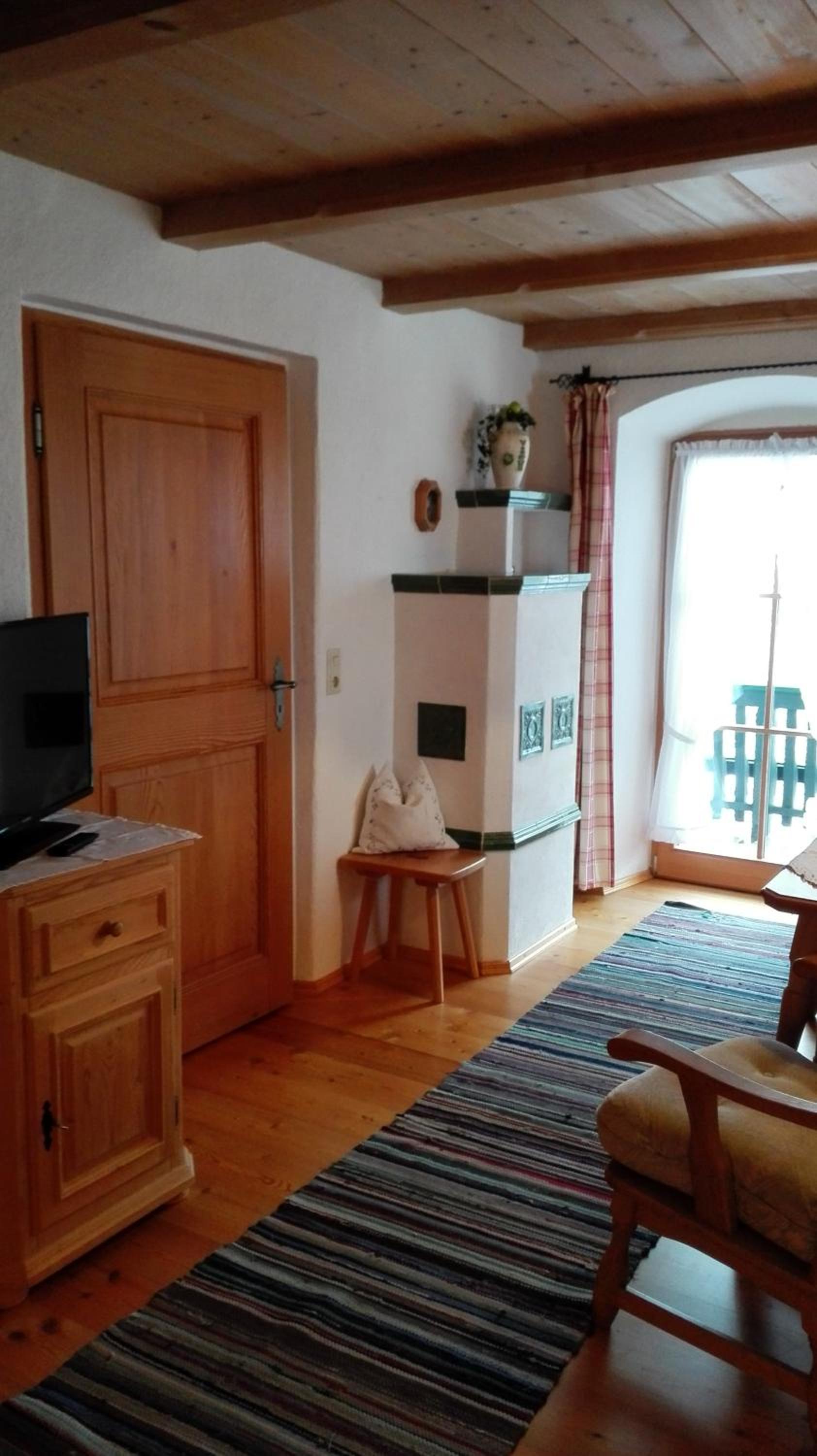 Apartment photo 2