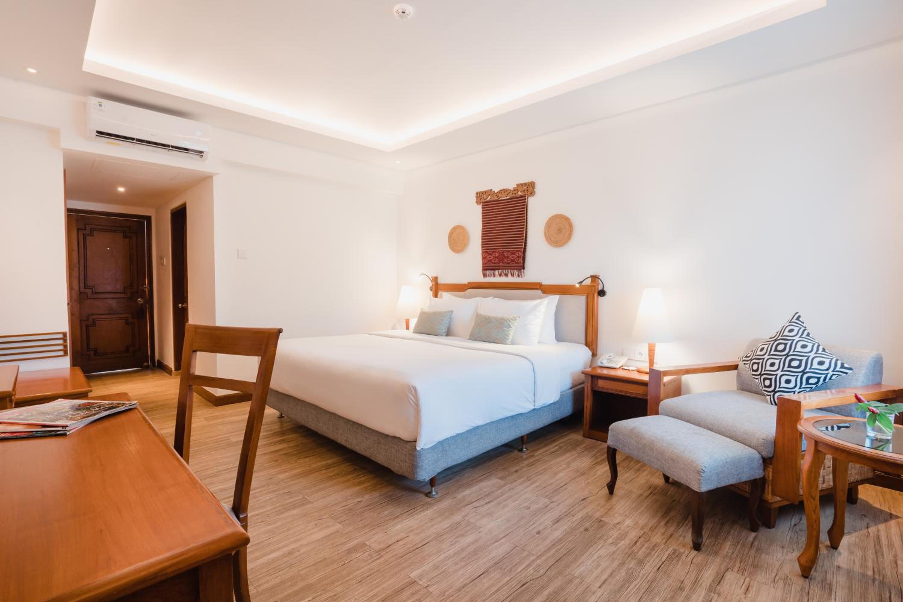 Deluxe Family Room