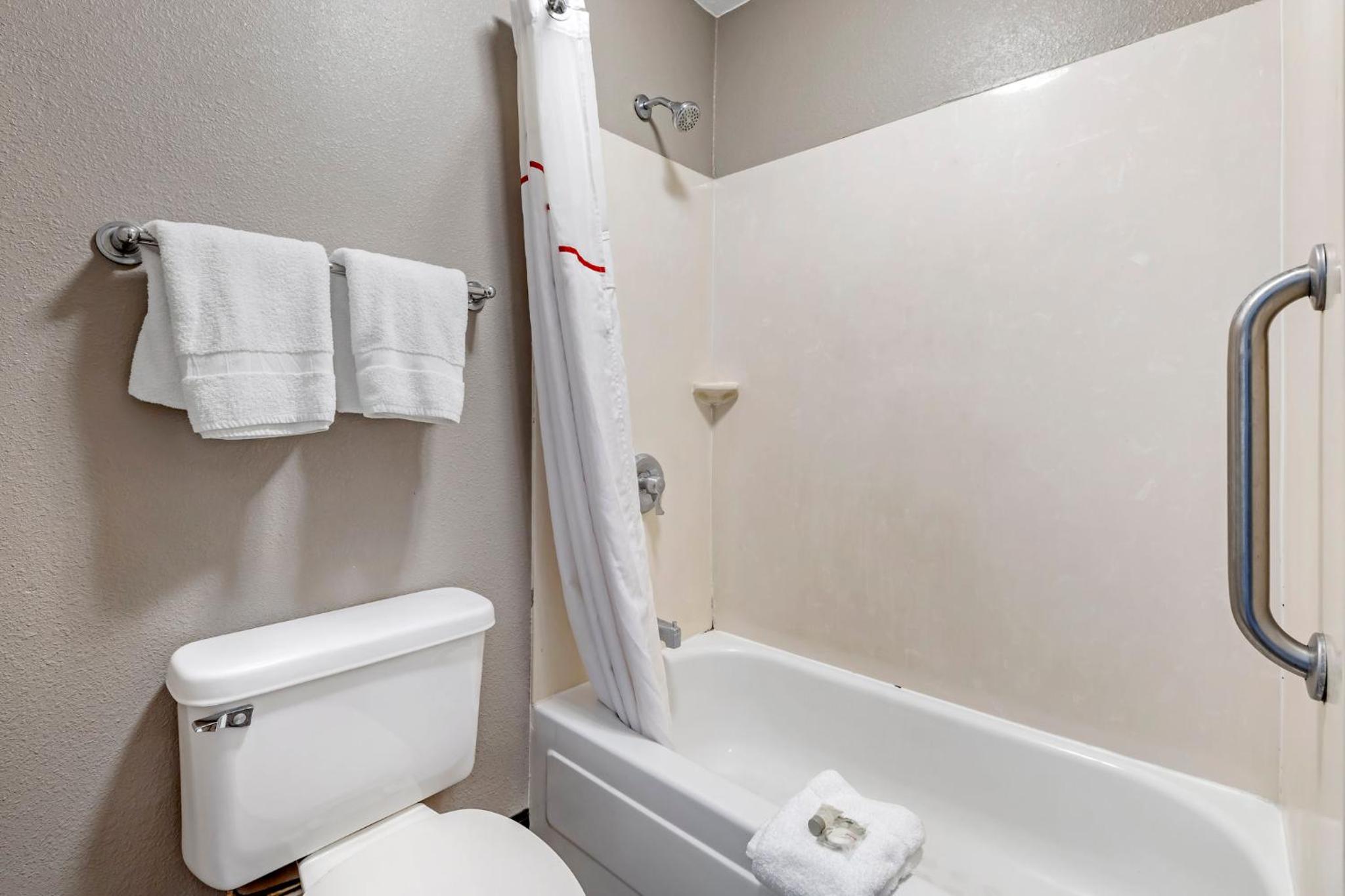 Deluxe Room with Two Queen Beds Non-Smoking - Photo 8