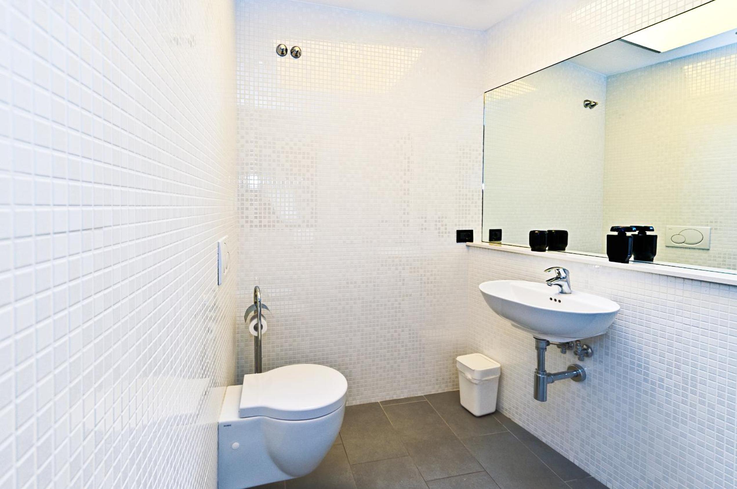 Double or Twin Room - Photo 7