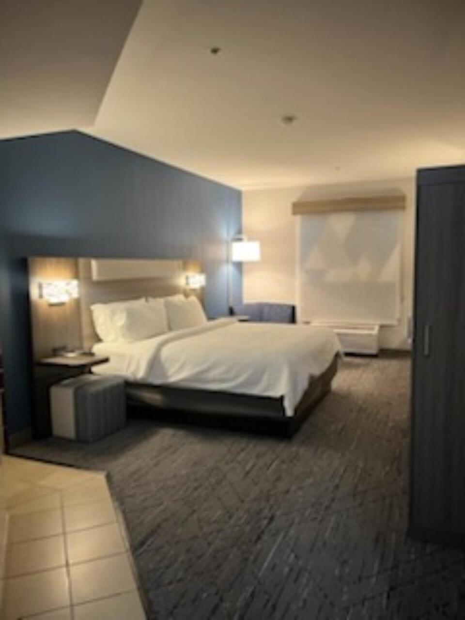 King Suite with Jetted Tub - Photo 1