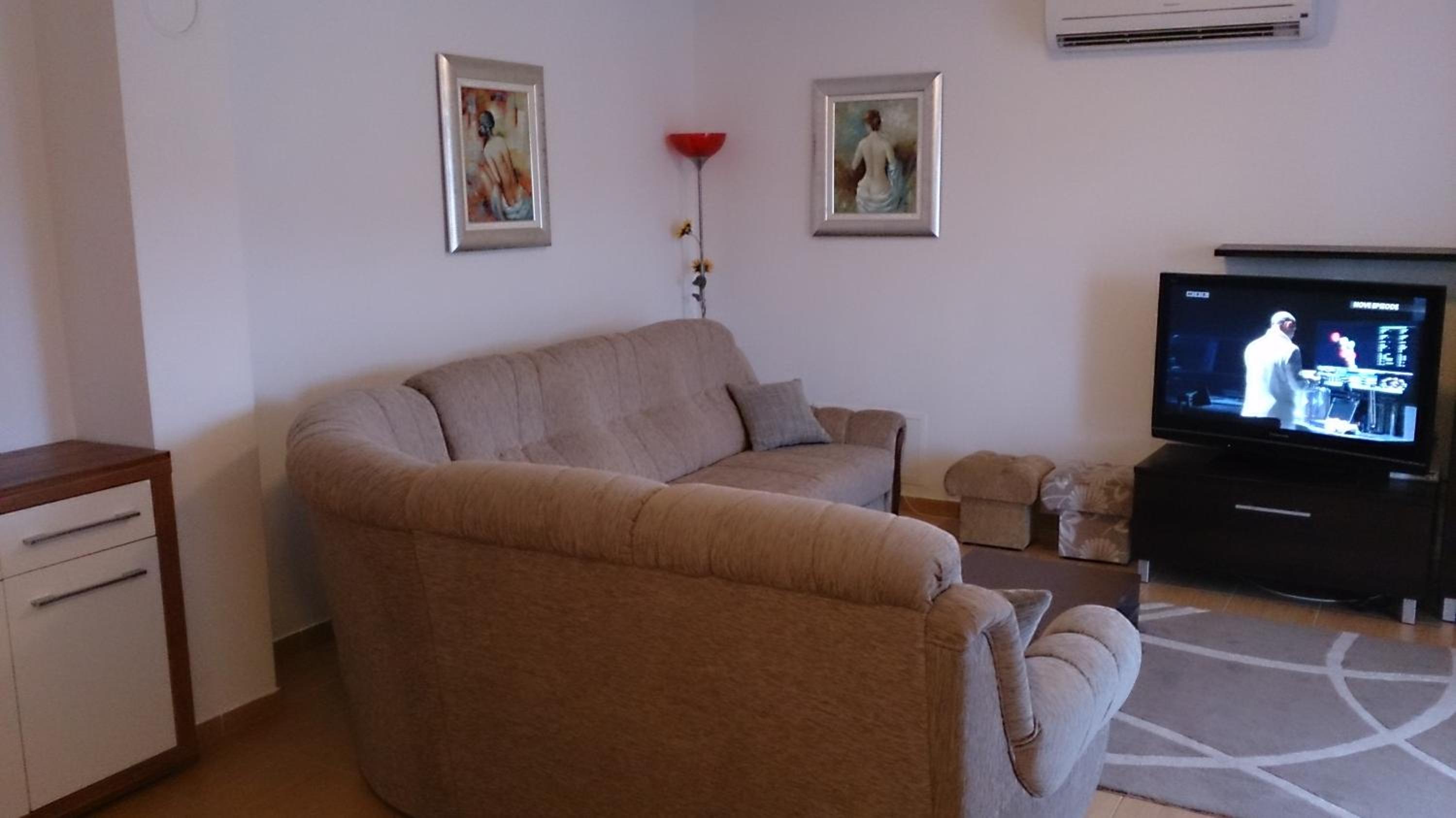 Apartment with Balcony photo 2