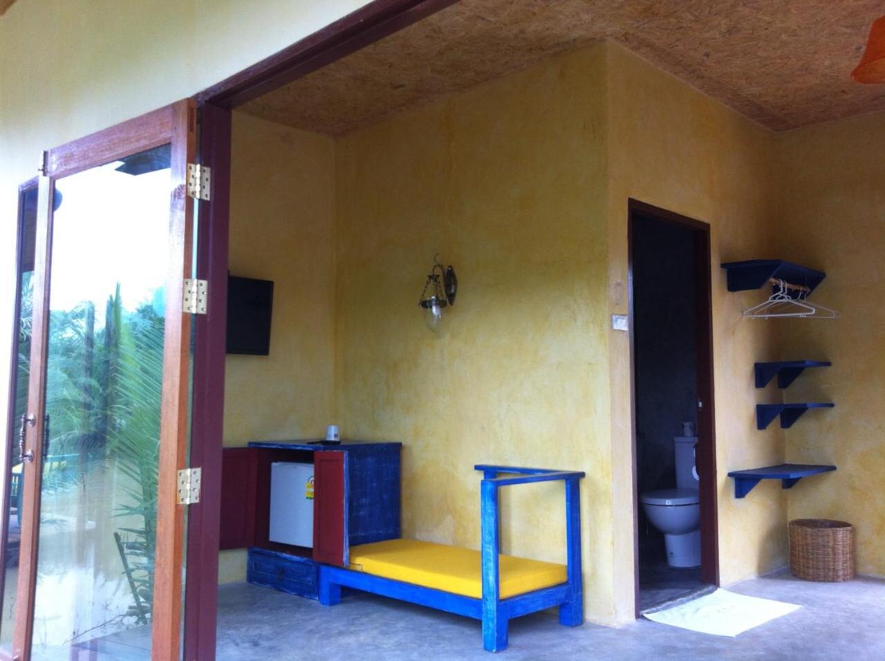 Bungalow with Garden View
