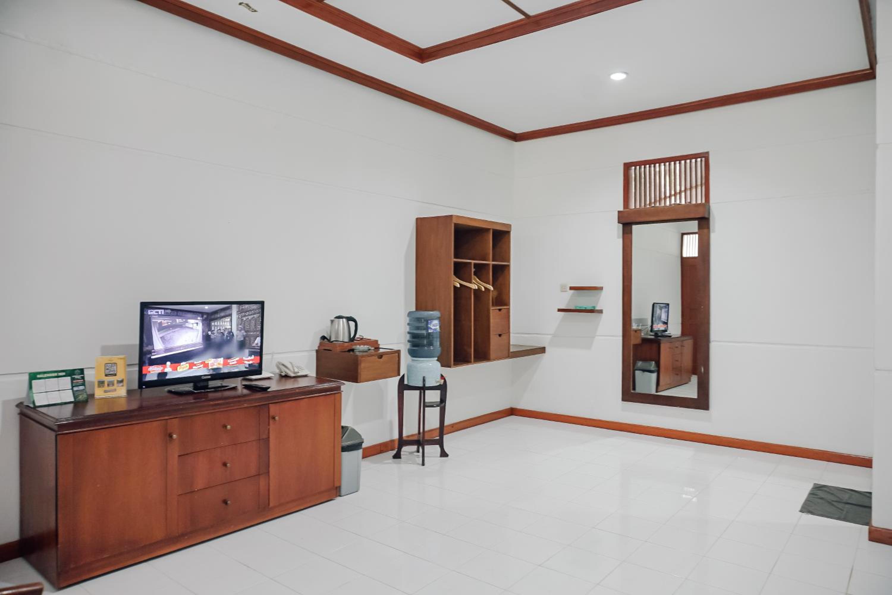 Deluxe Twin Room - Photo 2