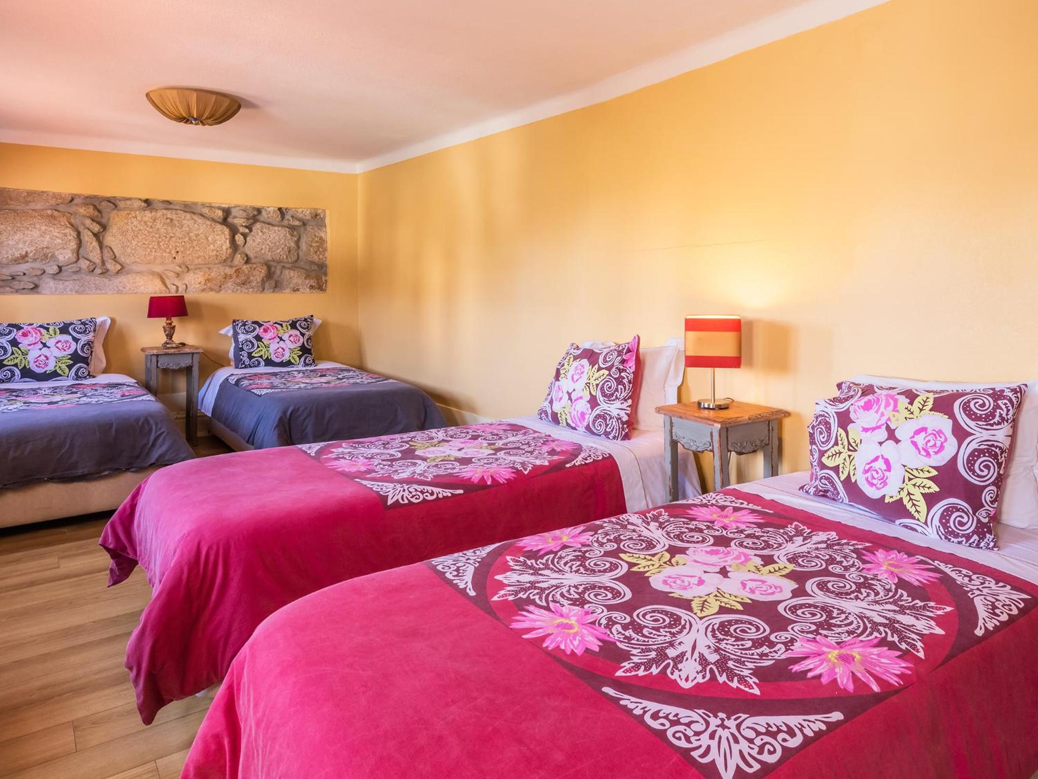 Quadruple Room - Photo 7