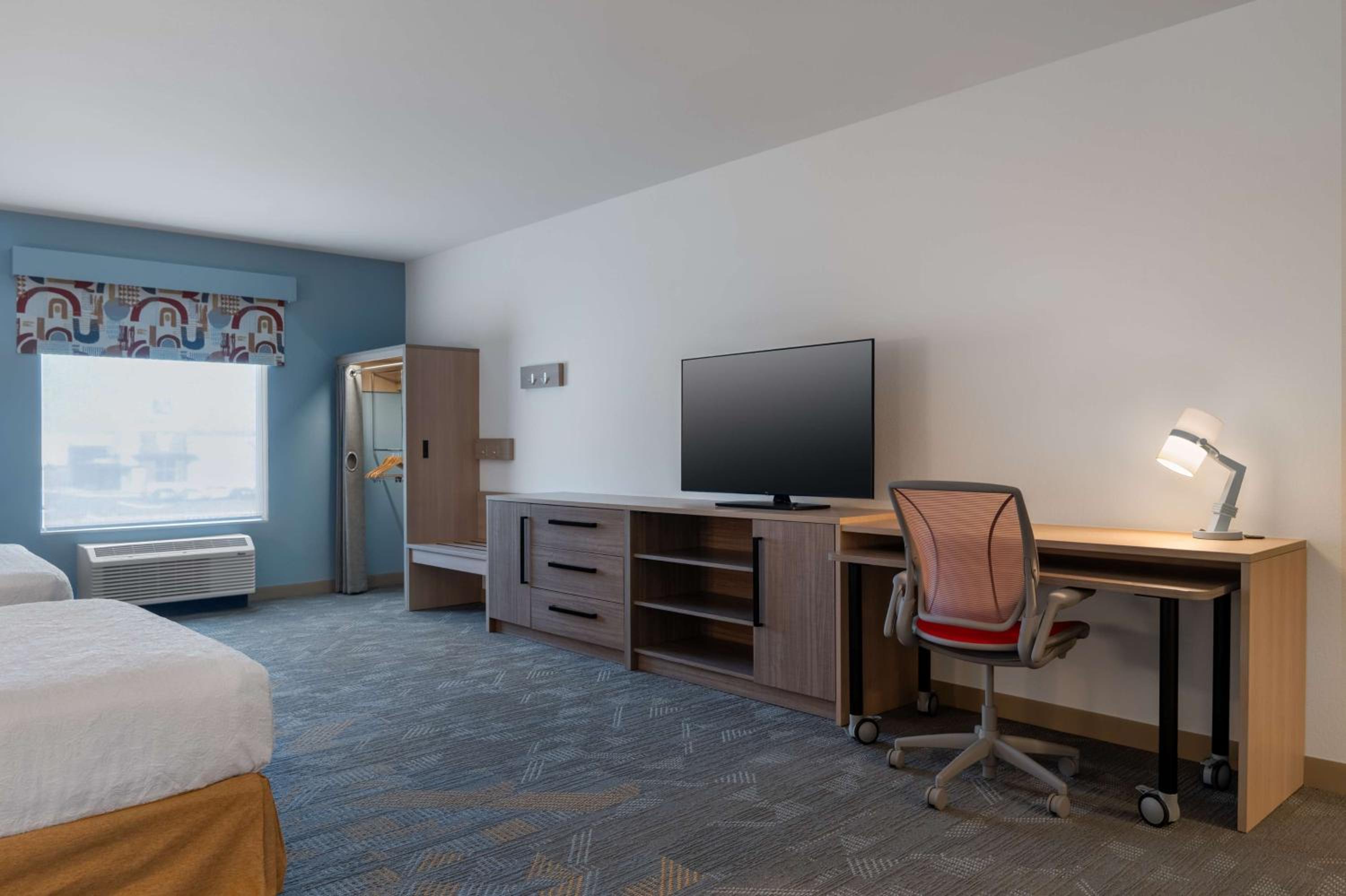 Studio Suite with Two Queen Beds - Photo 7