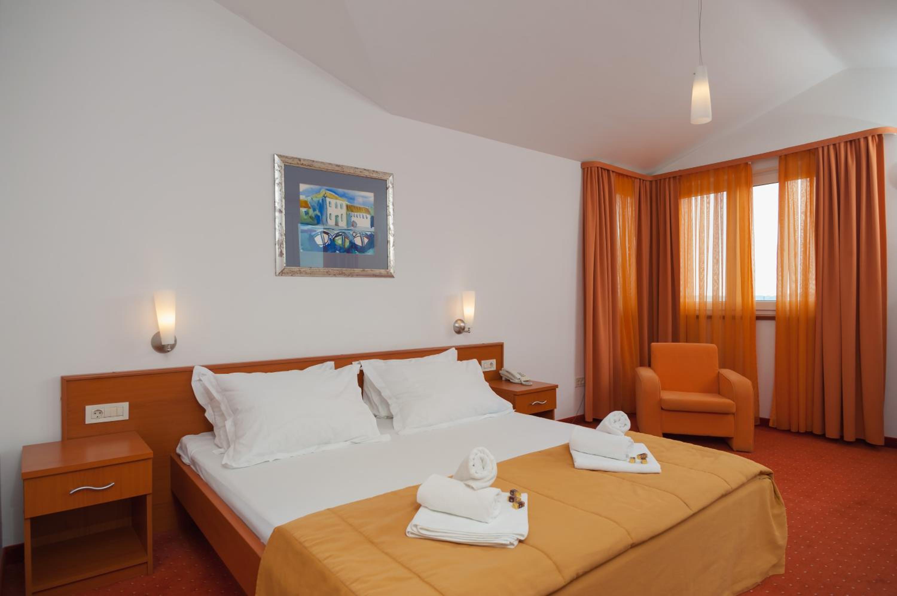 Double Room - Photo 1