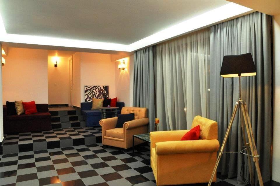 One-Bedroom Apartment - Photo 106
